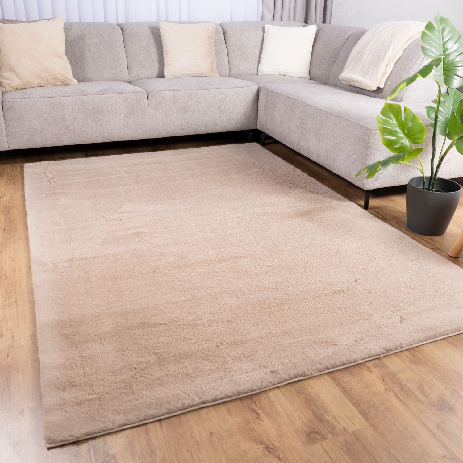 Licht Beige Tapijt Hoogpolig Vloerkleed met Anti-Slip – Omid Soft Fluffy – Superzacht Modern Tapijt - Omid Carpets