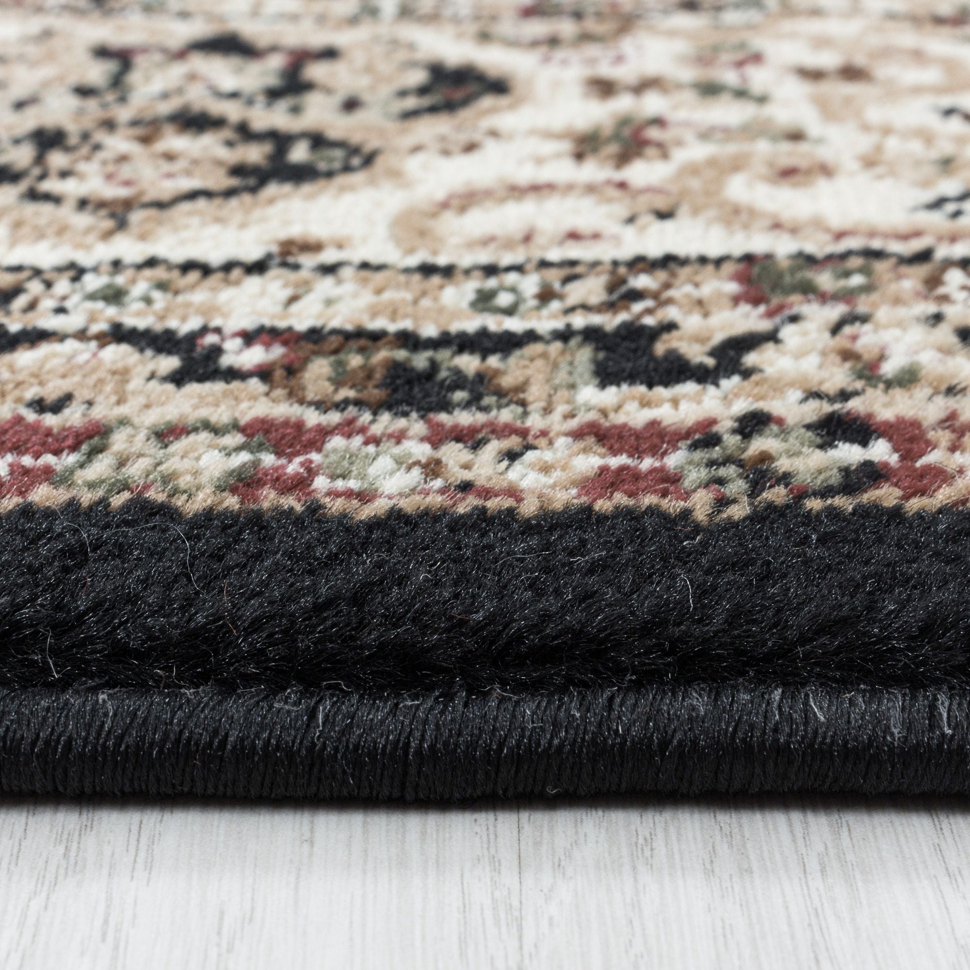 Zwart Laagpolig Vloerkleed Omid Antique Allure Collection.