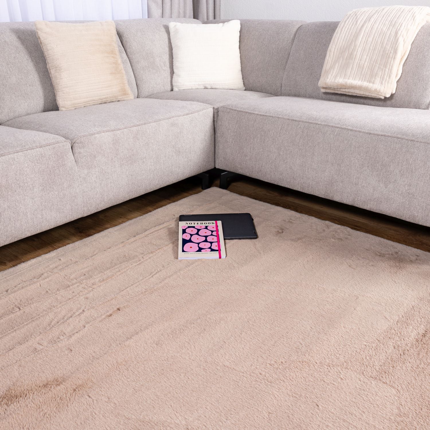 Licht Beige Tapijt Hoogpolig Vloerkleed met Anti-Slip – Omid Soft Fluffy – Superzacht Modern Tapijt - Omid Carpets