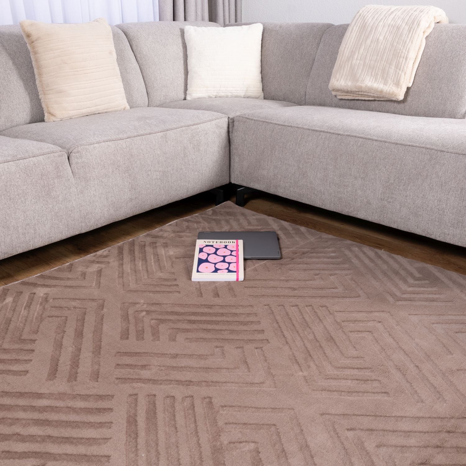 Taupe Tapijt Wasbaar Laagpolig Vloerkleed met Anti Slip Omid Japandi Stijl Wasbaar op 30° - Omid Carpets