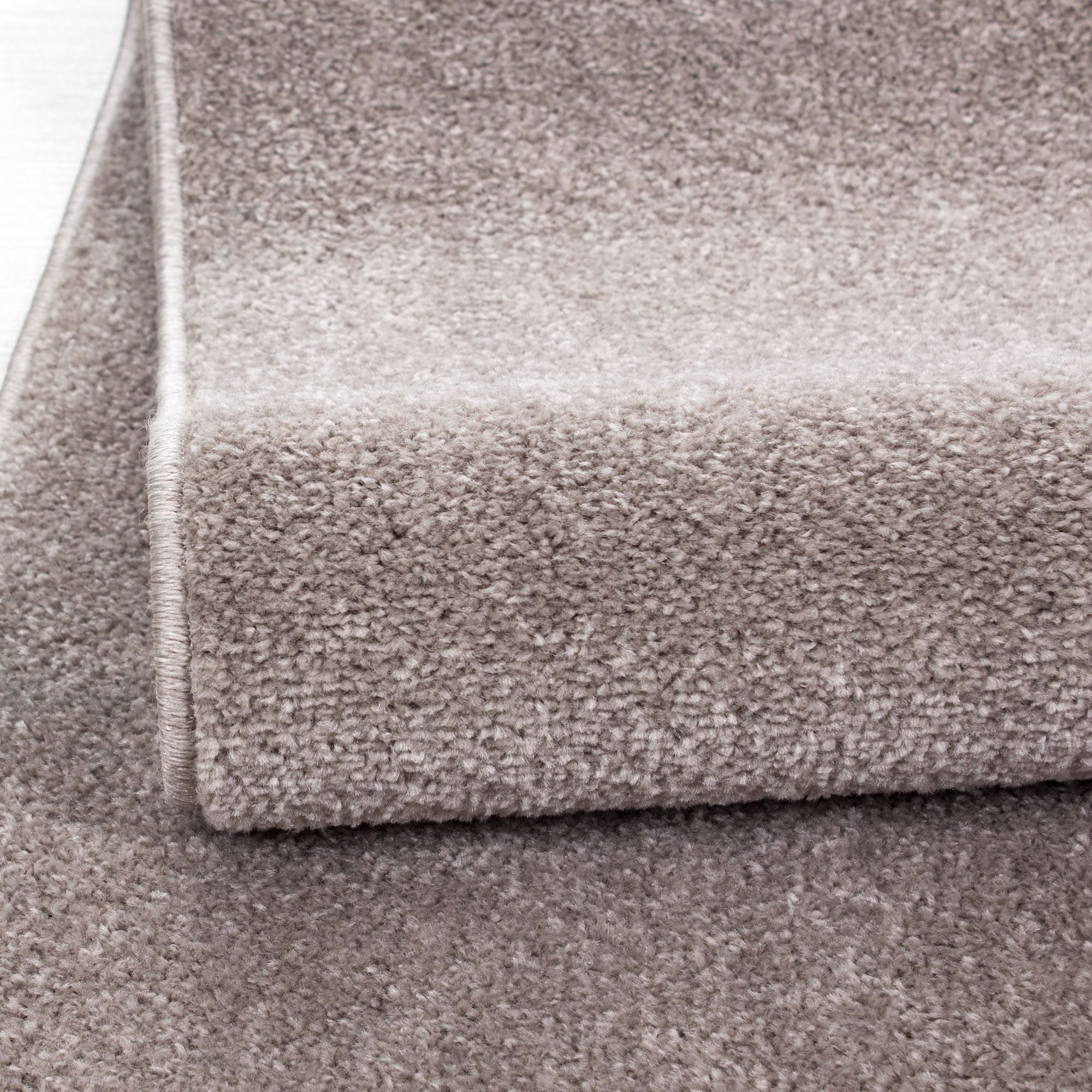 Beige Laagpolig Vloerkleed Omid Velvet Touch Collection.