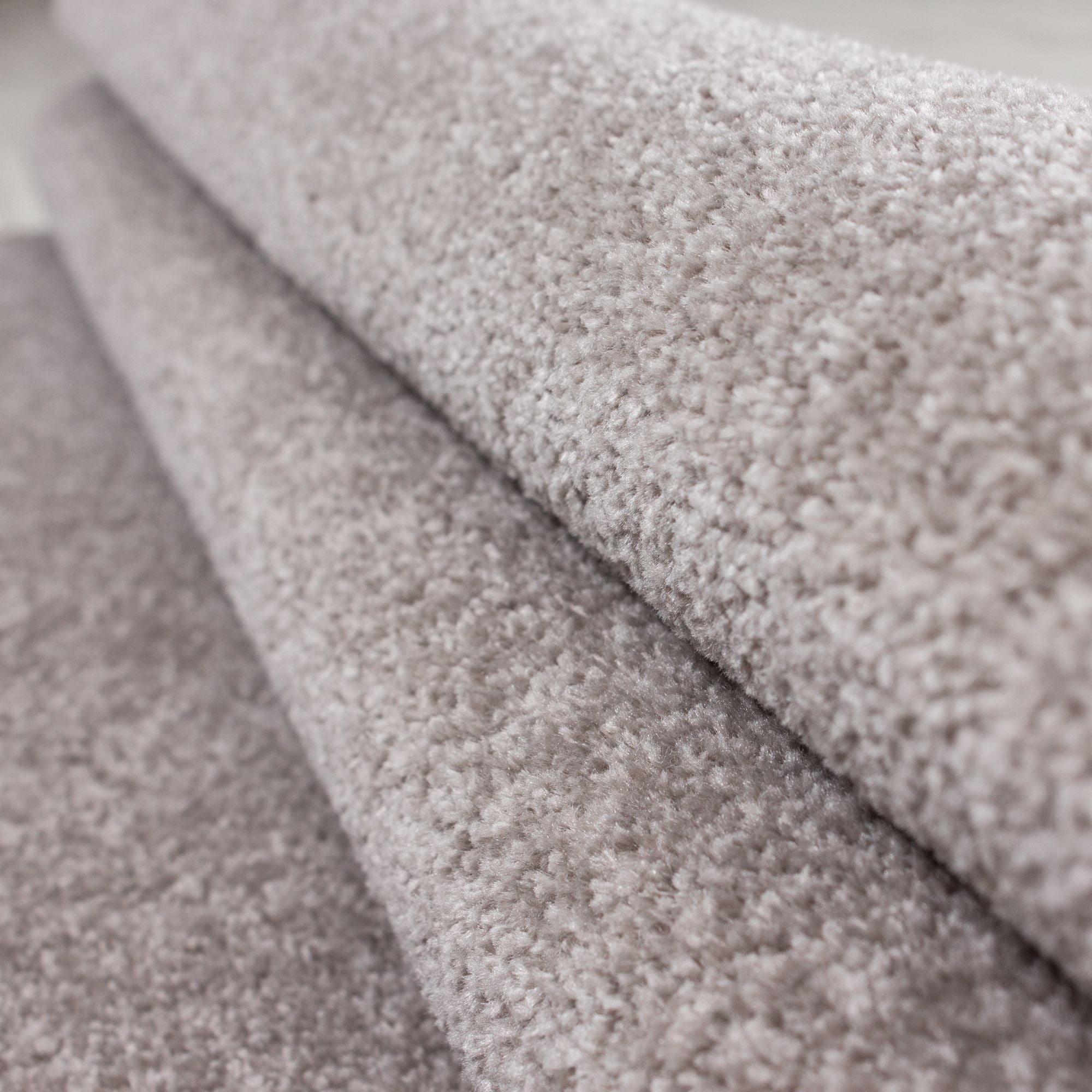 Beige Laagpolig Vloerkleed Omid Velvet Touch Collection.