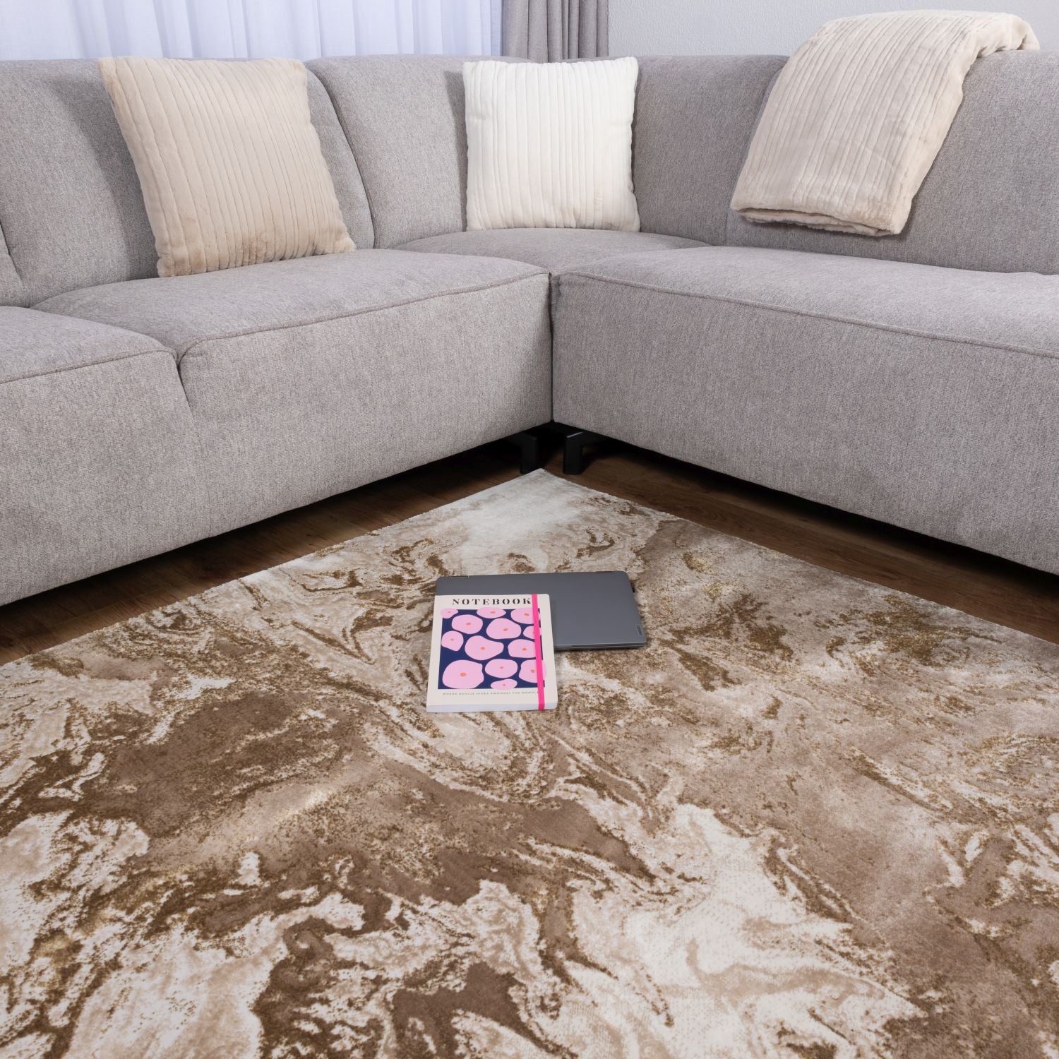Beige Tapijt Laagpolig Vloerkleed Omid Abstract Luxury - Omid Carpets