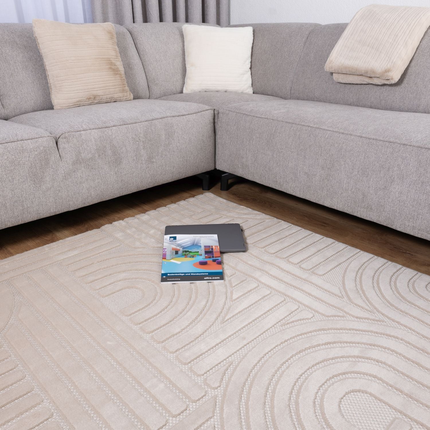 Beige Tapijt Laagpolig Vloerkleed Omid Soft Japandi