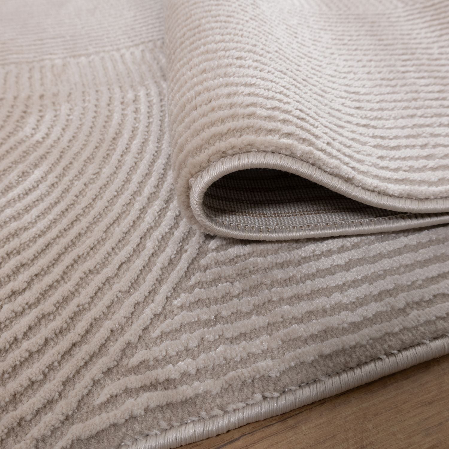 Beige Tapijt Kwalitatief Laagpolig Vloerkleed Omid Premium Touch 3D Toon op Toon Japandi Stijl