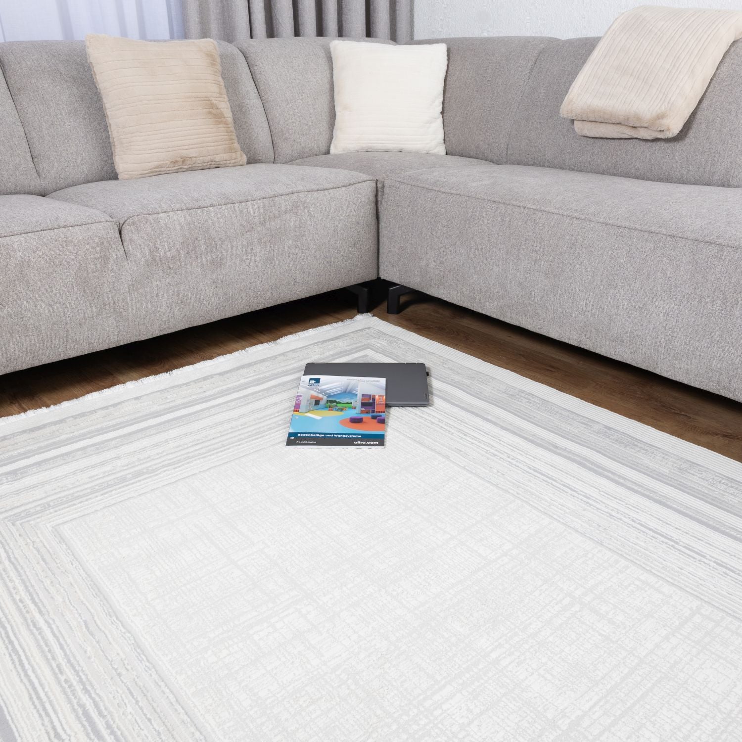 Crème Tapijt Laagpolig Vloerkleed Omid Soft Lux