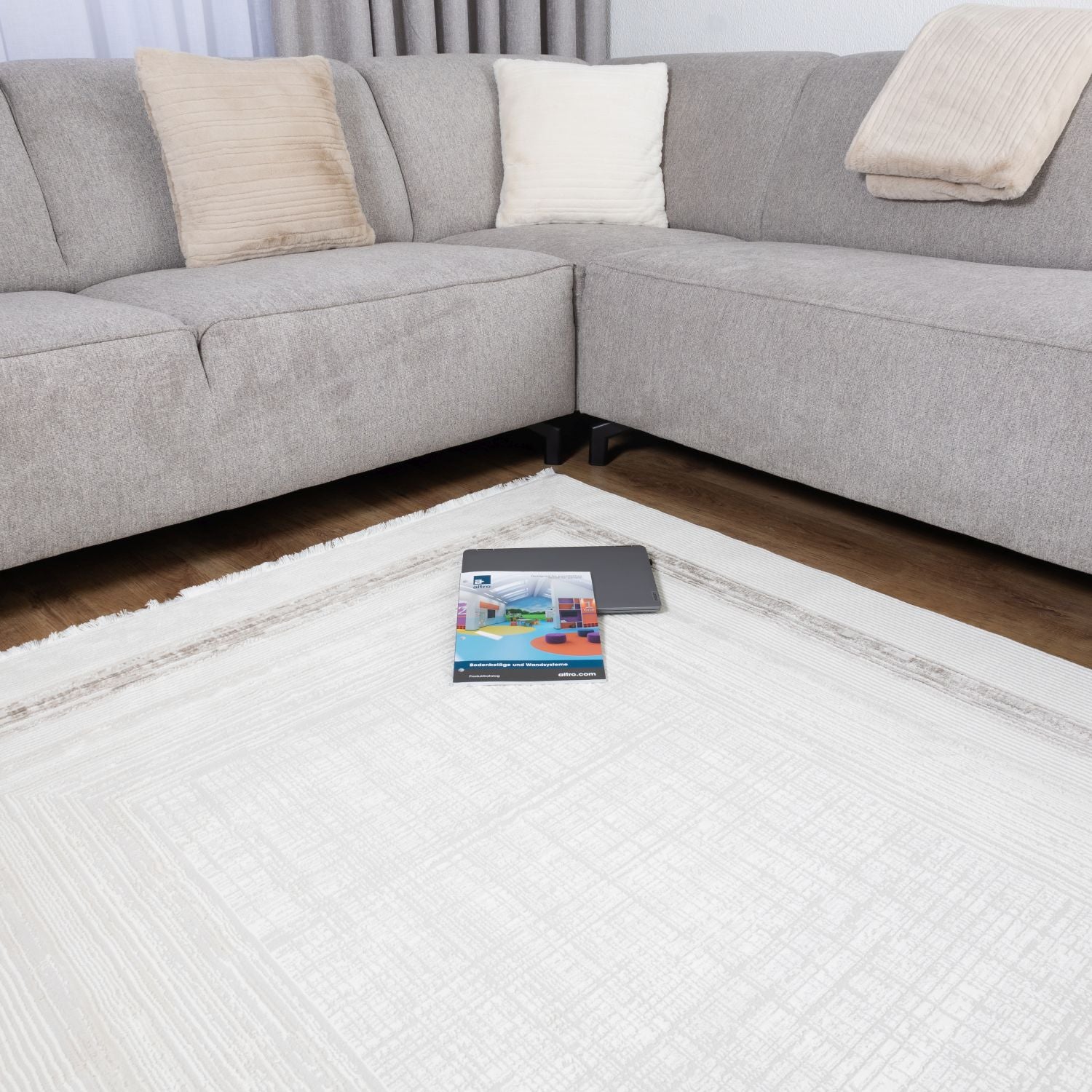 Crème Tapijt Laagpolig Vloerkleed Omid Soft Lux