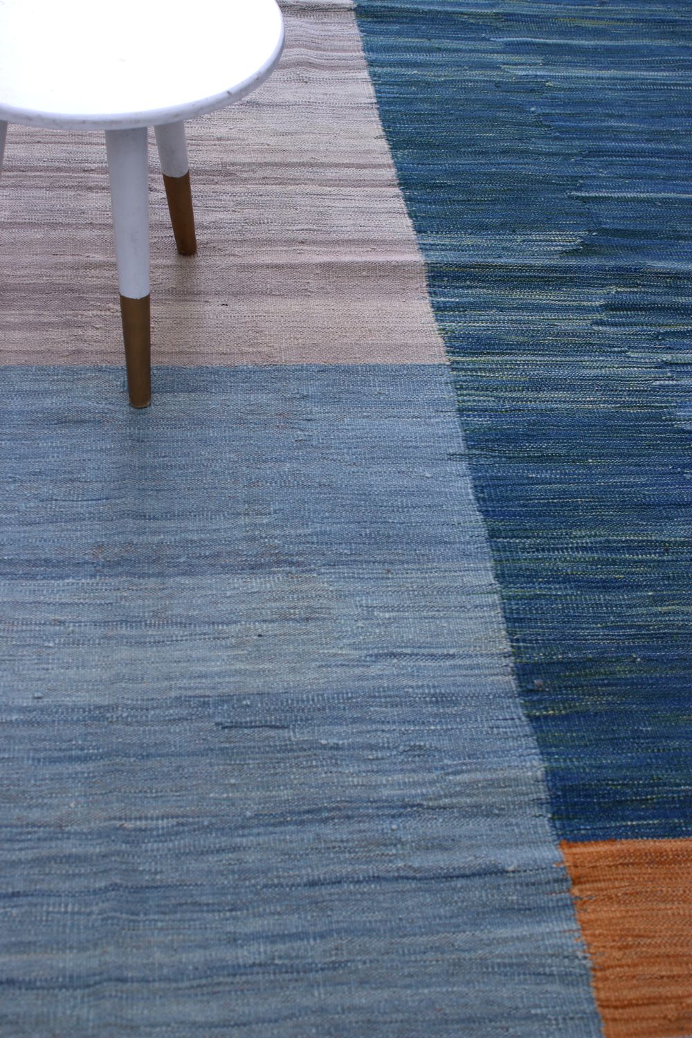 Blauw Tapijt Laagpolig Handgeweven Wollen Vloerkleed - Omid Afghan Modern Kelim 346x245
