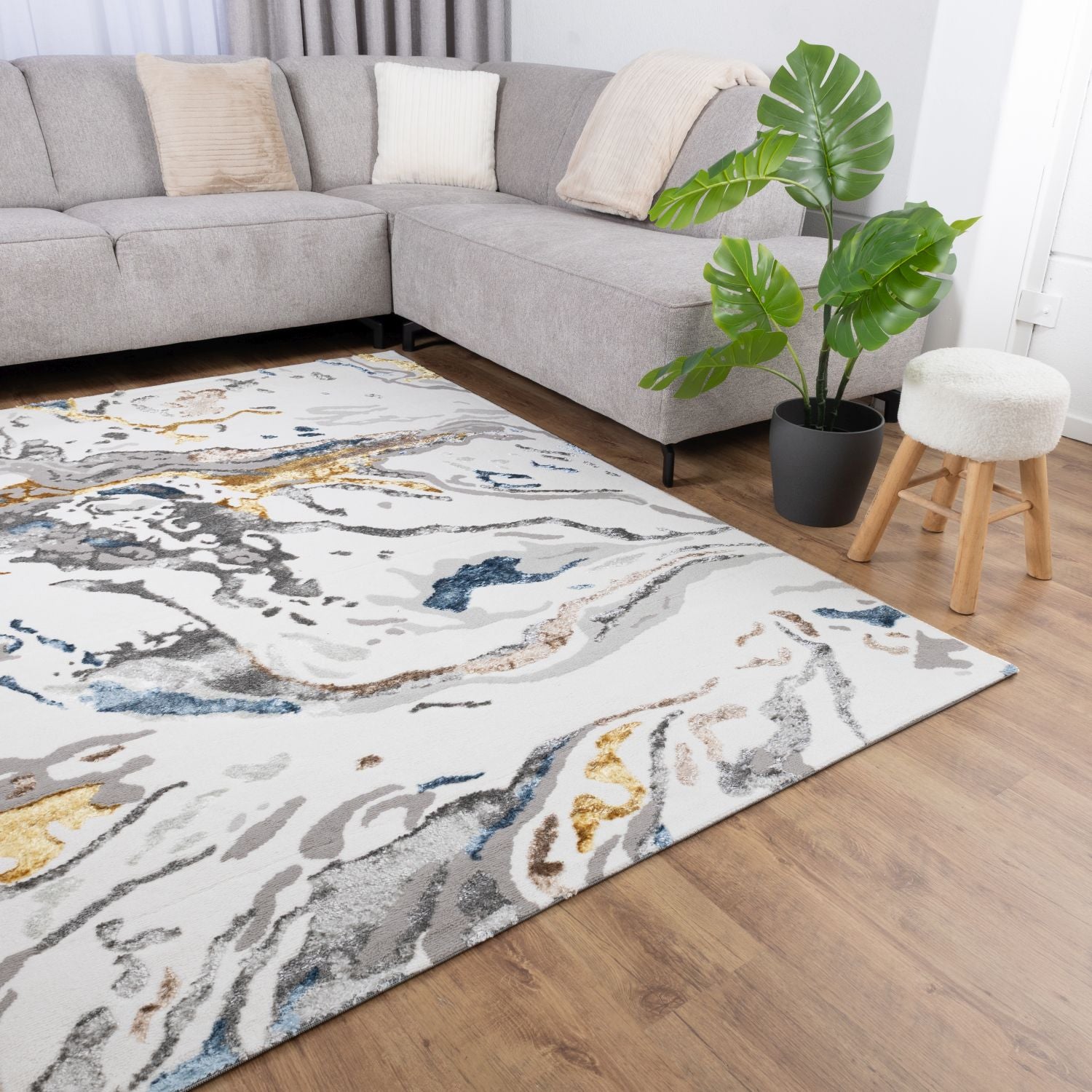 Wit en Goud Tapijt Laagpolig Vloerkleed Omid Marbella