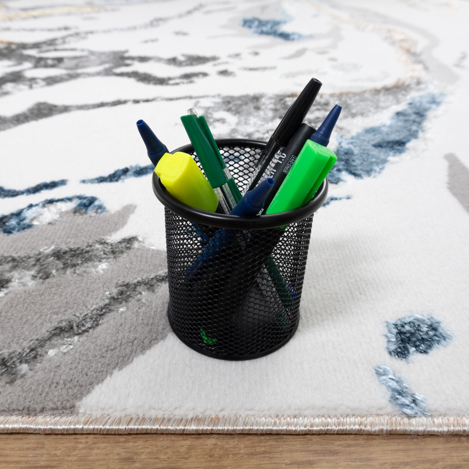 Wit en Goud Tapijt Laagpolig Vloerkleed Omid Marbella