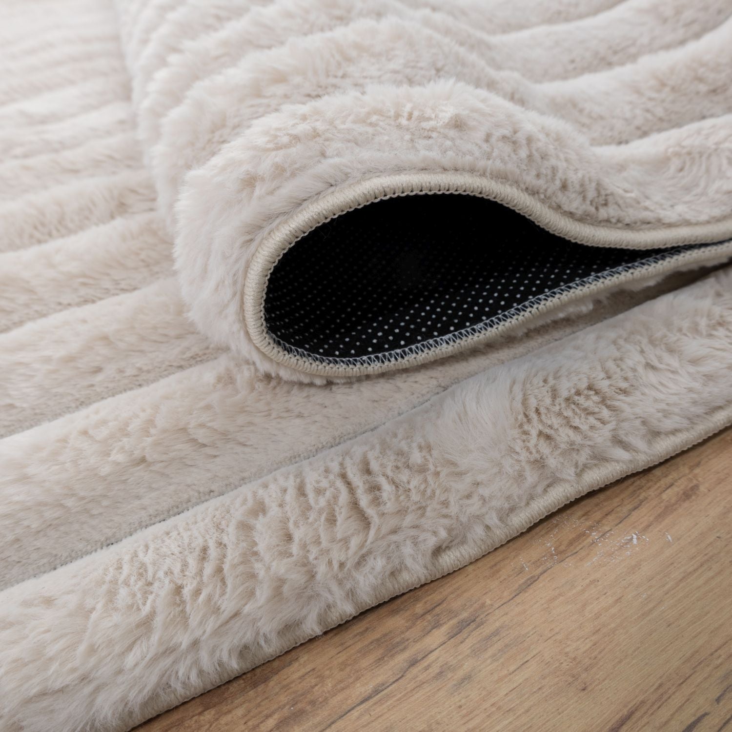 Crème Tapijt Zacht Hoogpolig Vloerkleed Omid Stripe