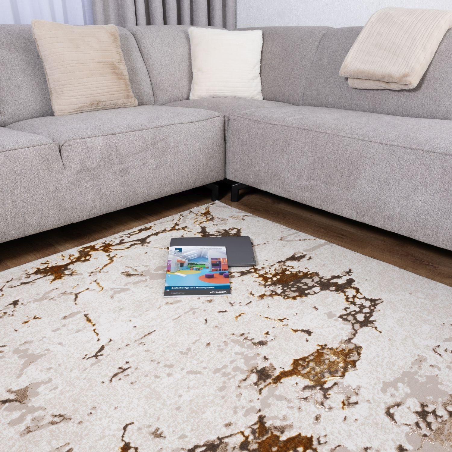 Beige Tapijt Laagpolig Vloerkleed Omid Premium Marble