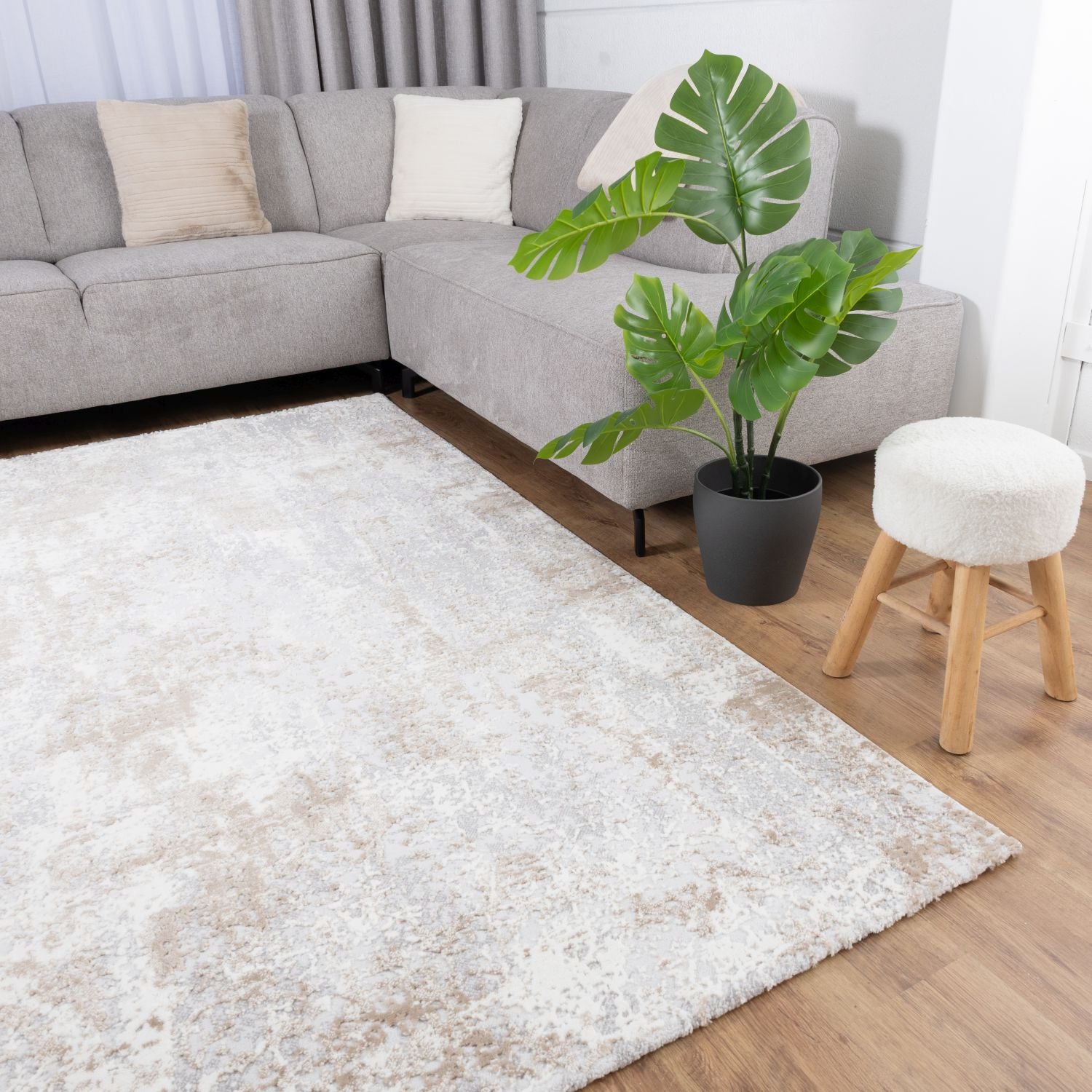 Beige Tapijt Laagpolig Vloerkleed Omid Abstract World