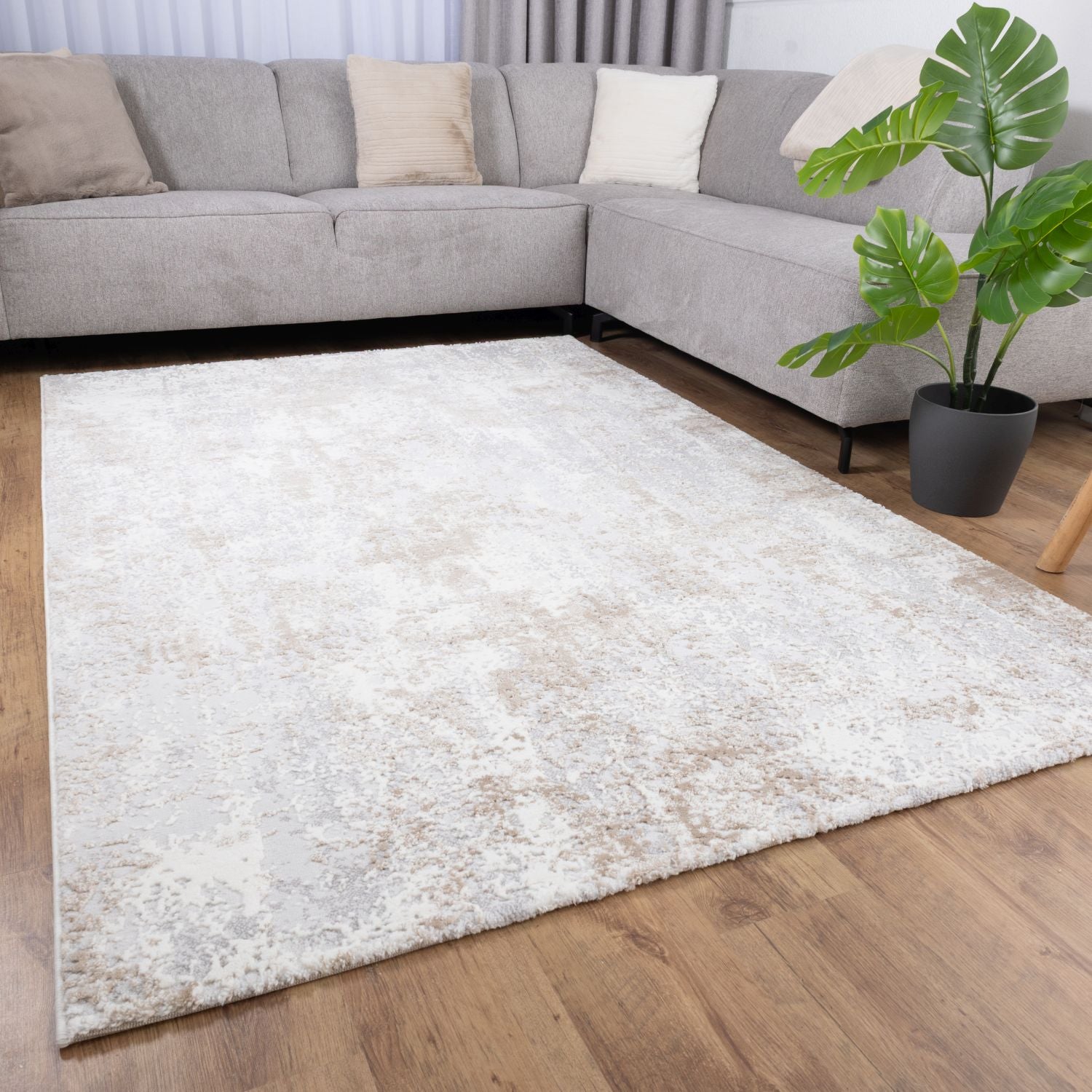 Beige Tapijt Laagpolig Vloerkleed Omid Abstract World