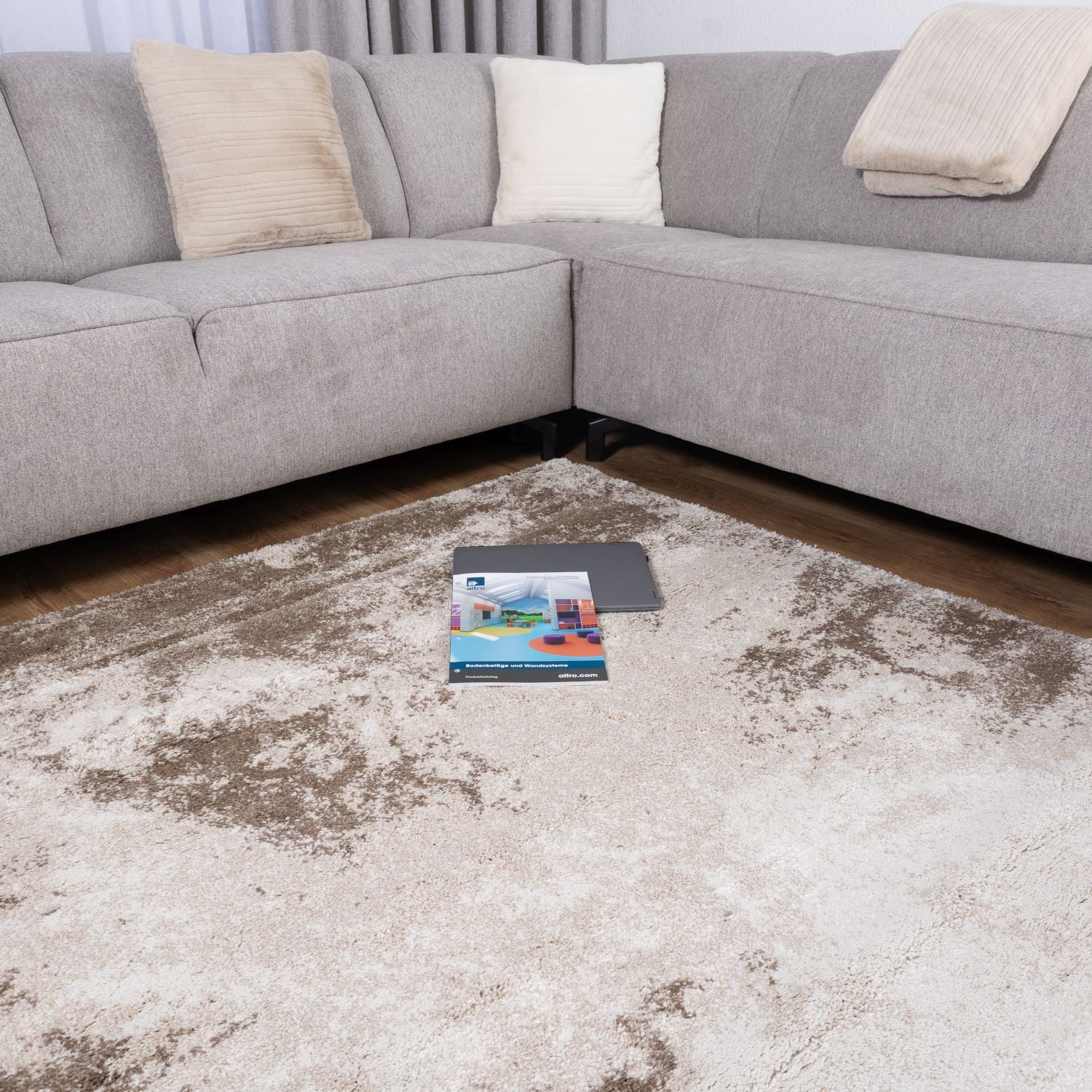 Beige Tapijt Laagpolig Vloerkleed Omid Premium Marble
