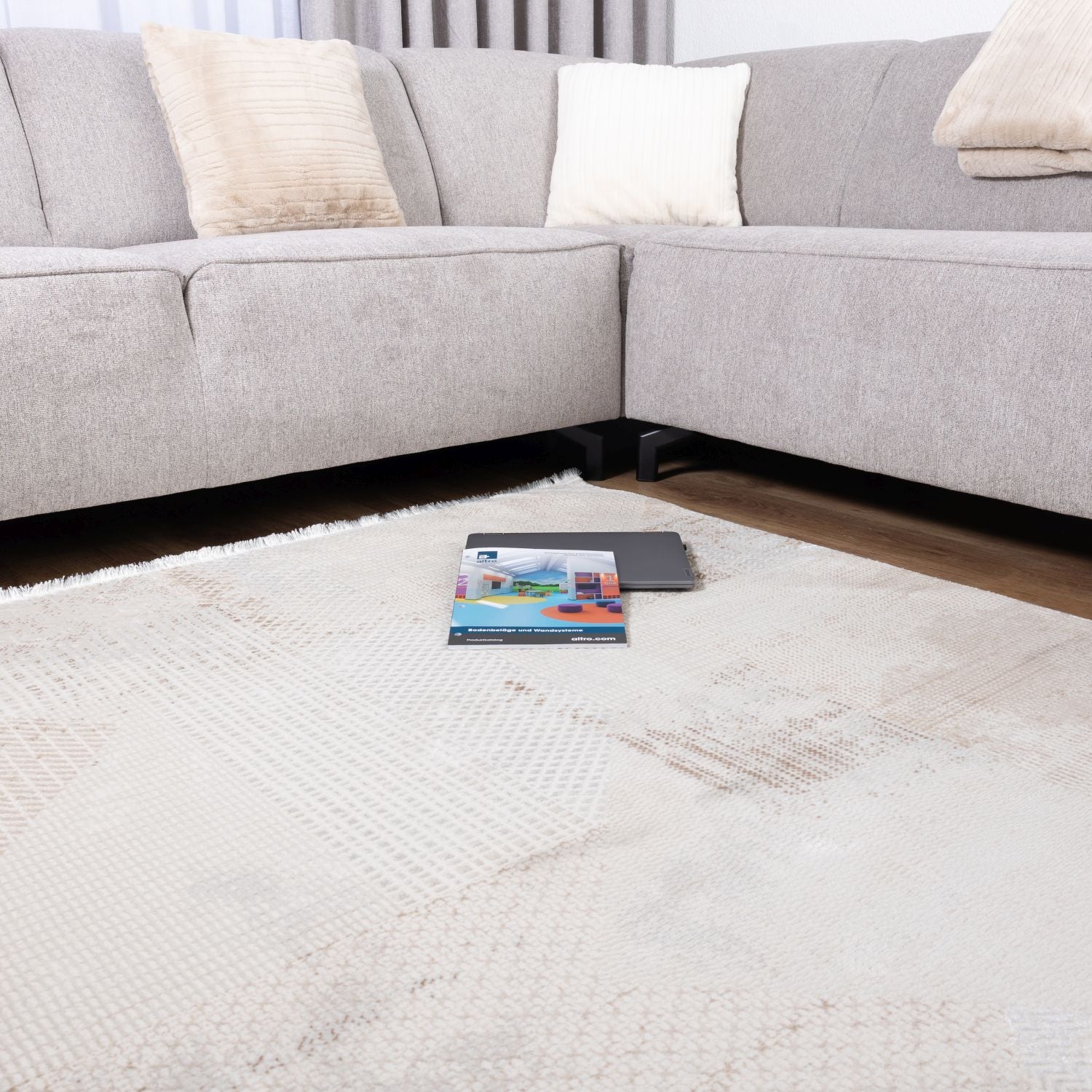Cremé Tapijt Laagpolig Vloerkleed Omid Beige Essence