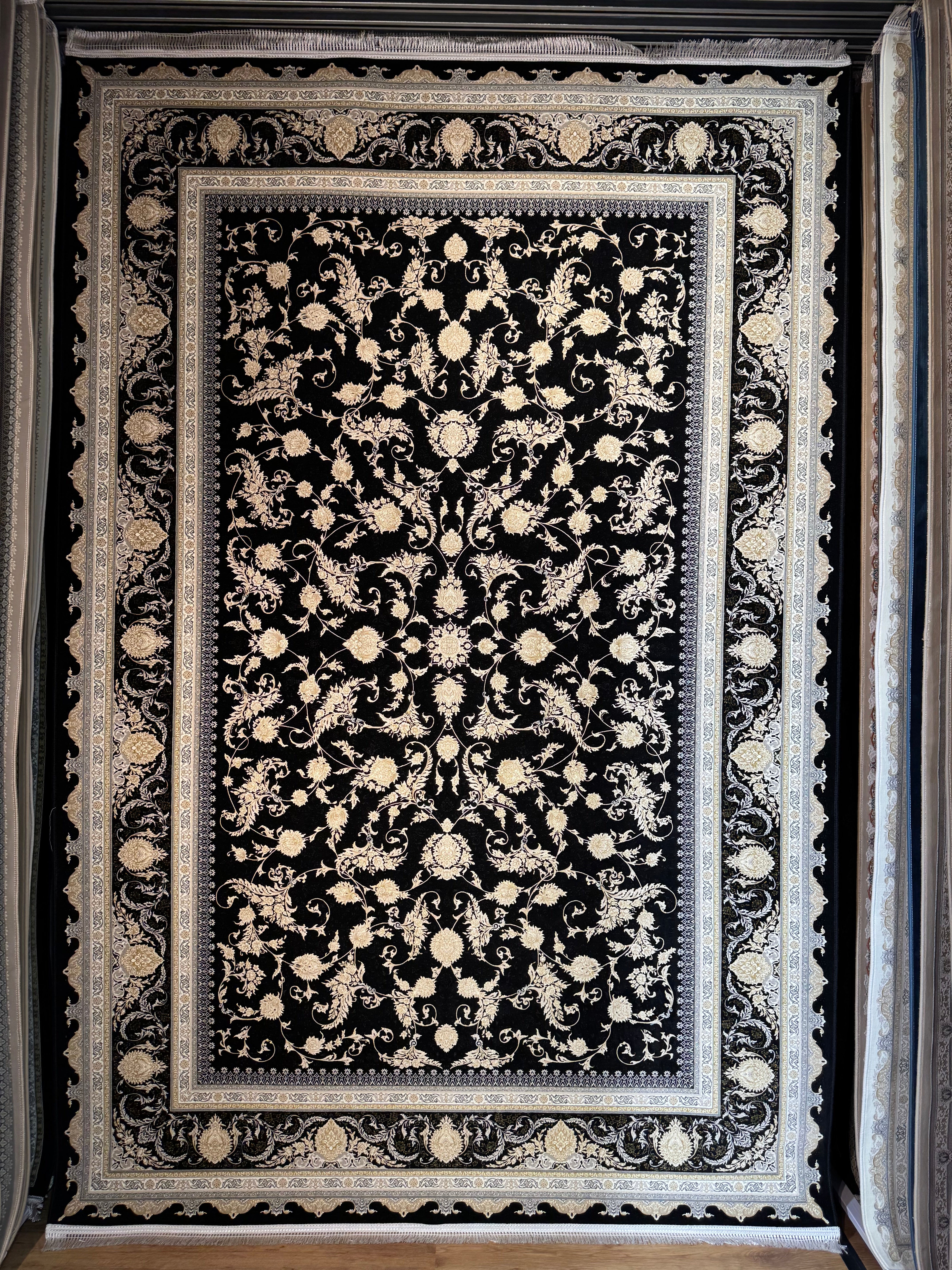 قالین 1500 شانه * Zwart Tapijt Laagpolig Klassiek Vloerkleed - Omid Premium Classic Hand Look - 4,5 Miljoen punten/m² - Omid Carpets