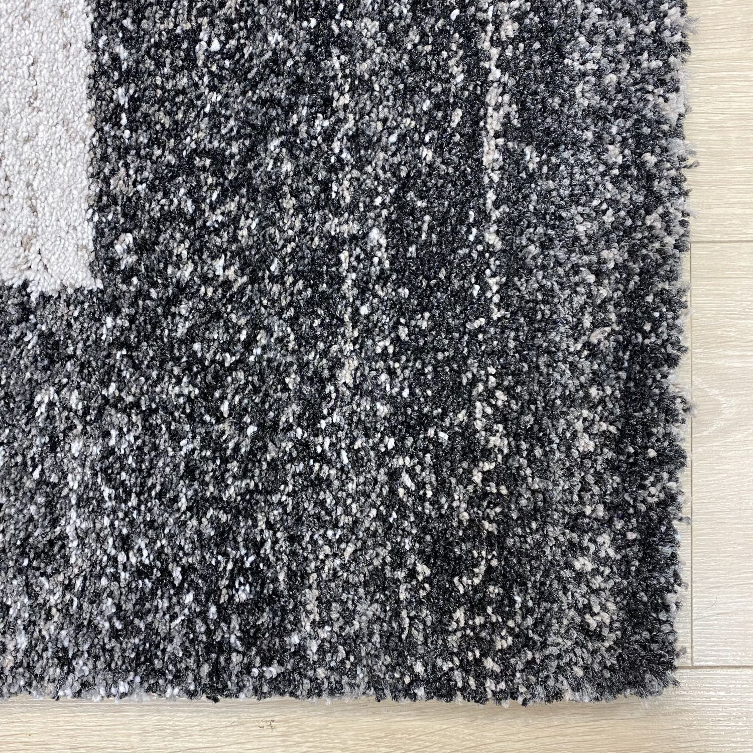 Lichtgrijs Tapijt Dik Laagpolig Vloerkleed Omid Zen Premium Feeling Kader