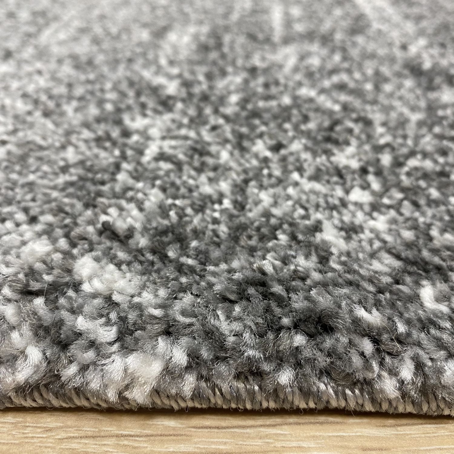 Lichtgrijs Tapijt Dik Laagpolig Vloerkleed Omid Zen Premium Feeling Kader