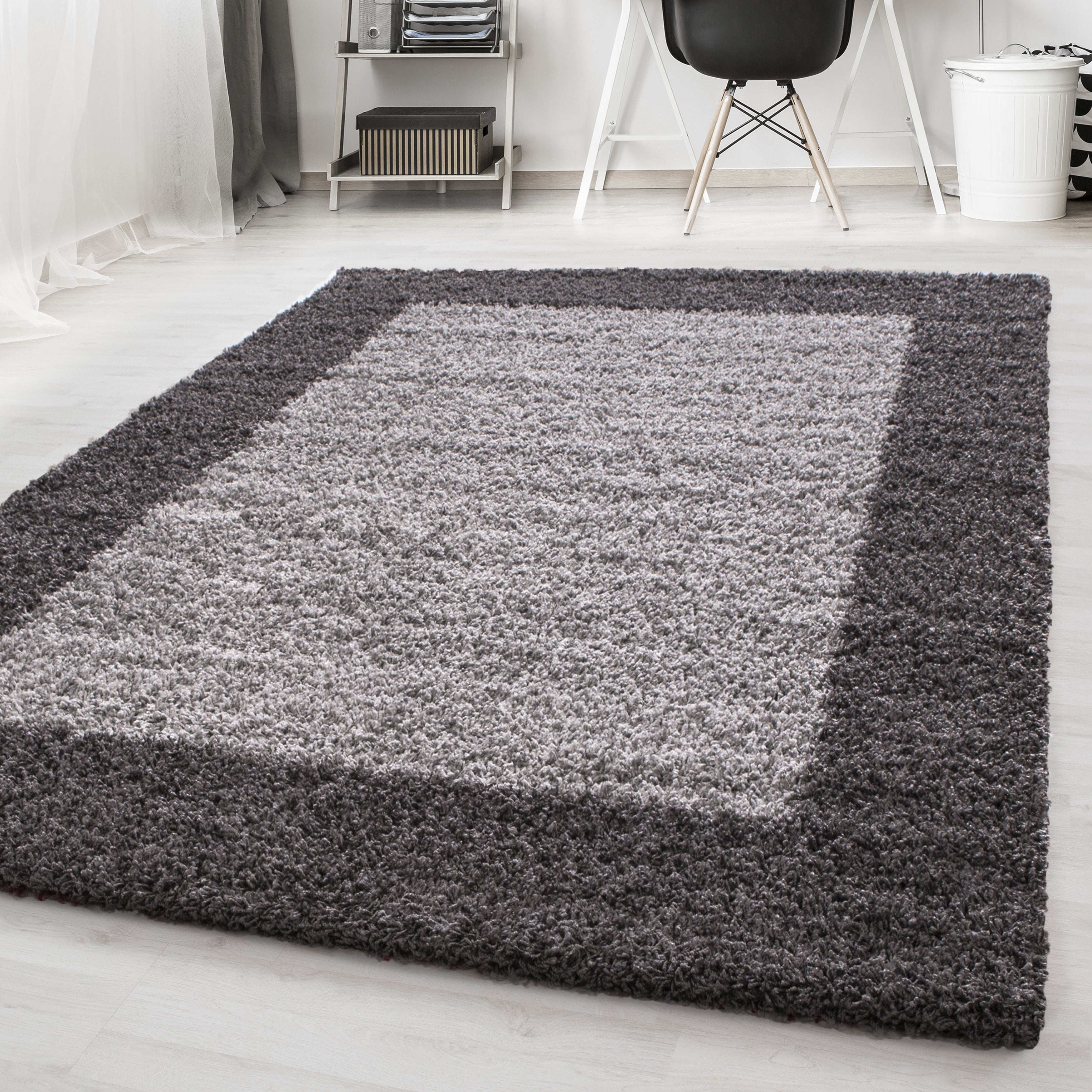 Grijs Tapijt Hoogpolig Vloerkleed - Omid Essential Kader - Omid Carpets