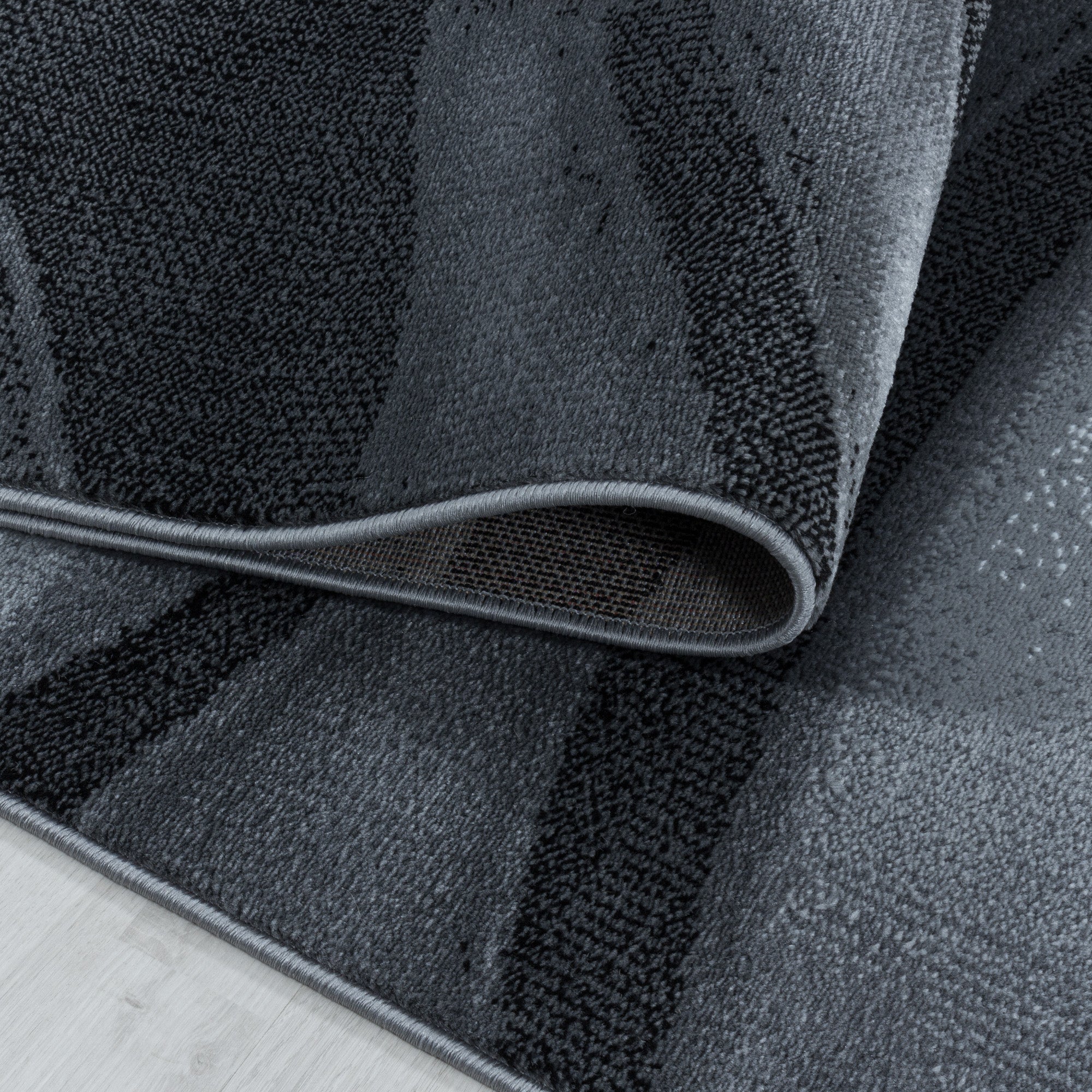 Zwart Tapijt Laagpolig Vloerkleed Omid Modern Comfort