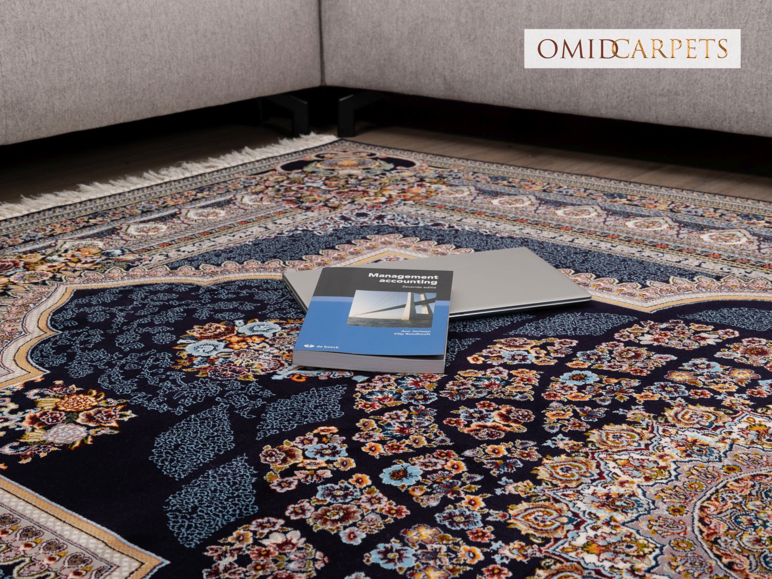 Blauw Tapijt Laagpolig Klassiek Vloerkleed - Omid Premium Classic - 1,5 Miljoen punten/m²