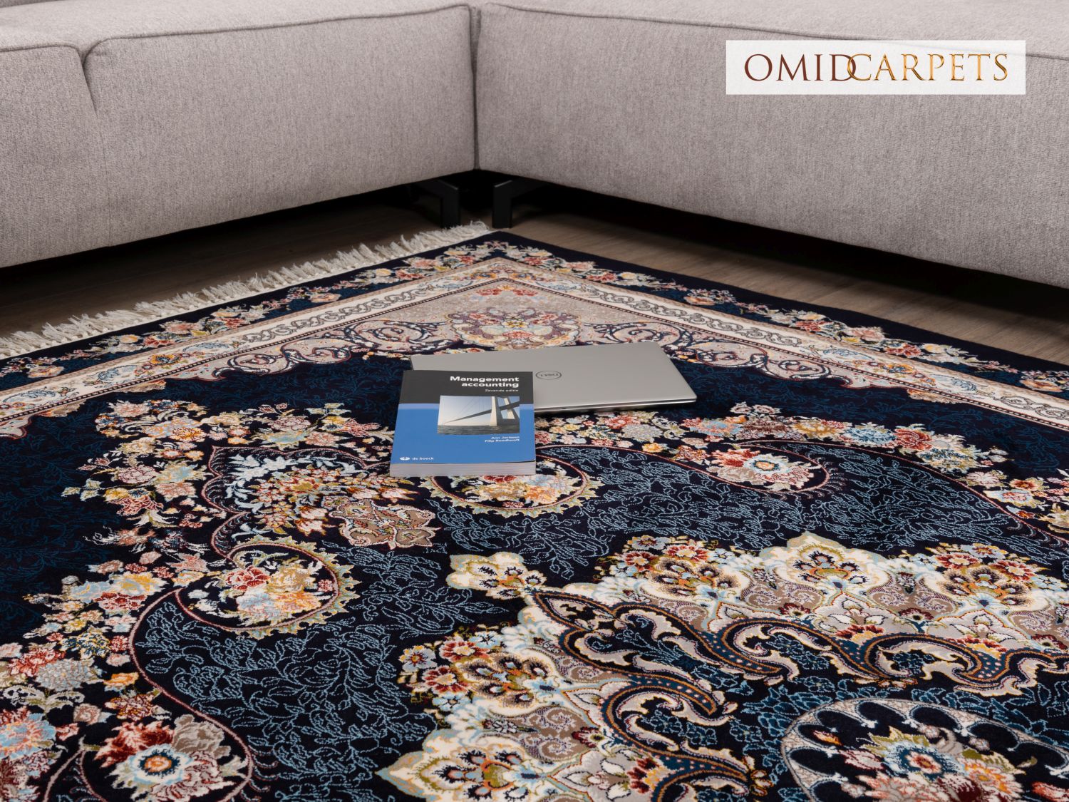 Donkerblauw Tapijt Laagpolig Klassiek Vloerkleed - Omid Premium Classic - 1,5 Miljoen punten/m²