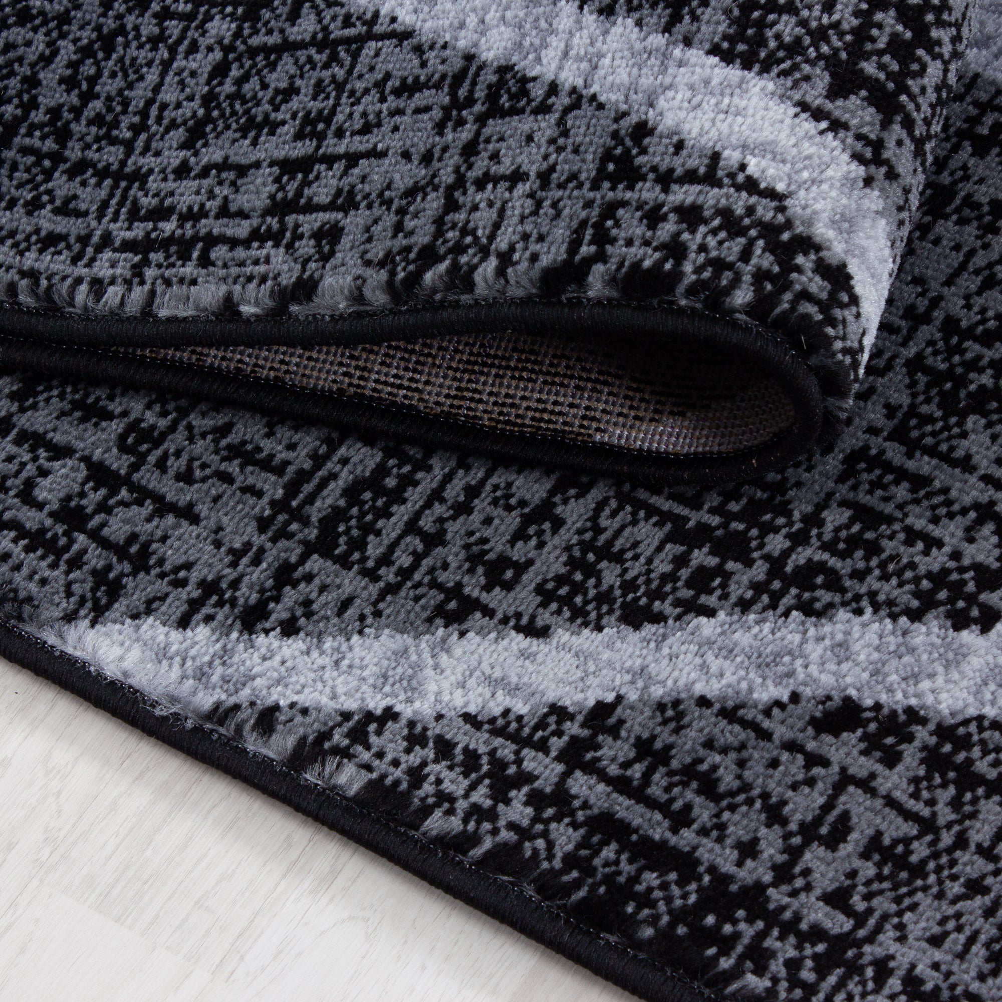 Zwart Tapijt Laagpolig Vloerkleed Omid Run - Omid Carpets