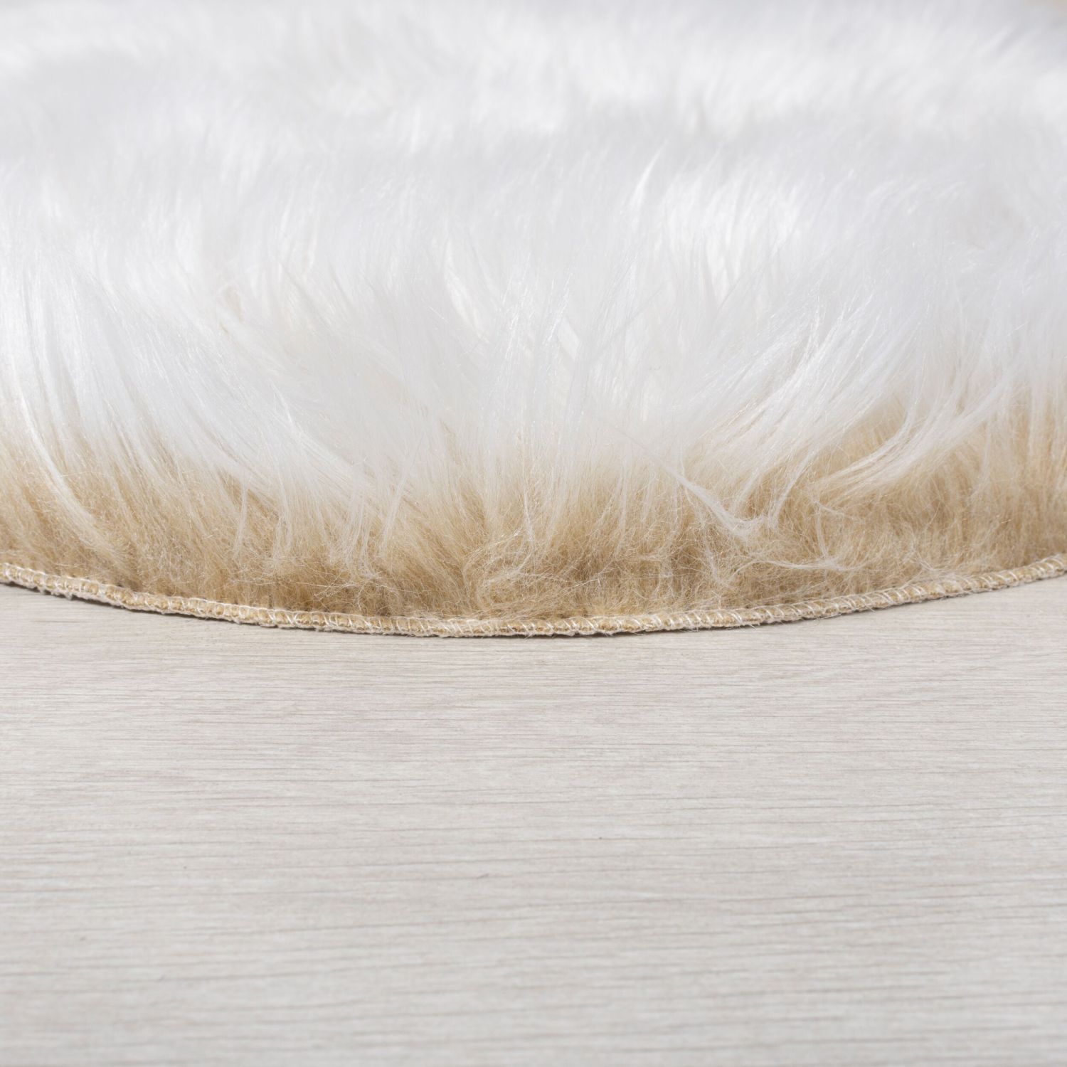 Beige Tapijt Hoogpolig Vloerkleed Omid Fur Dierenvorm