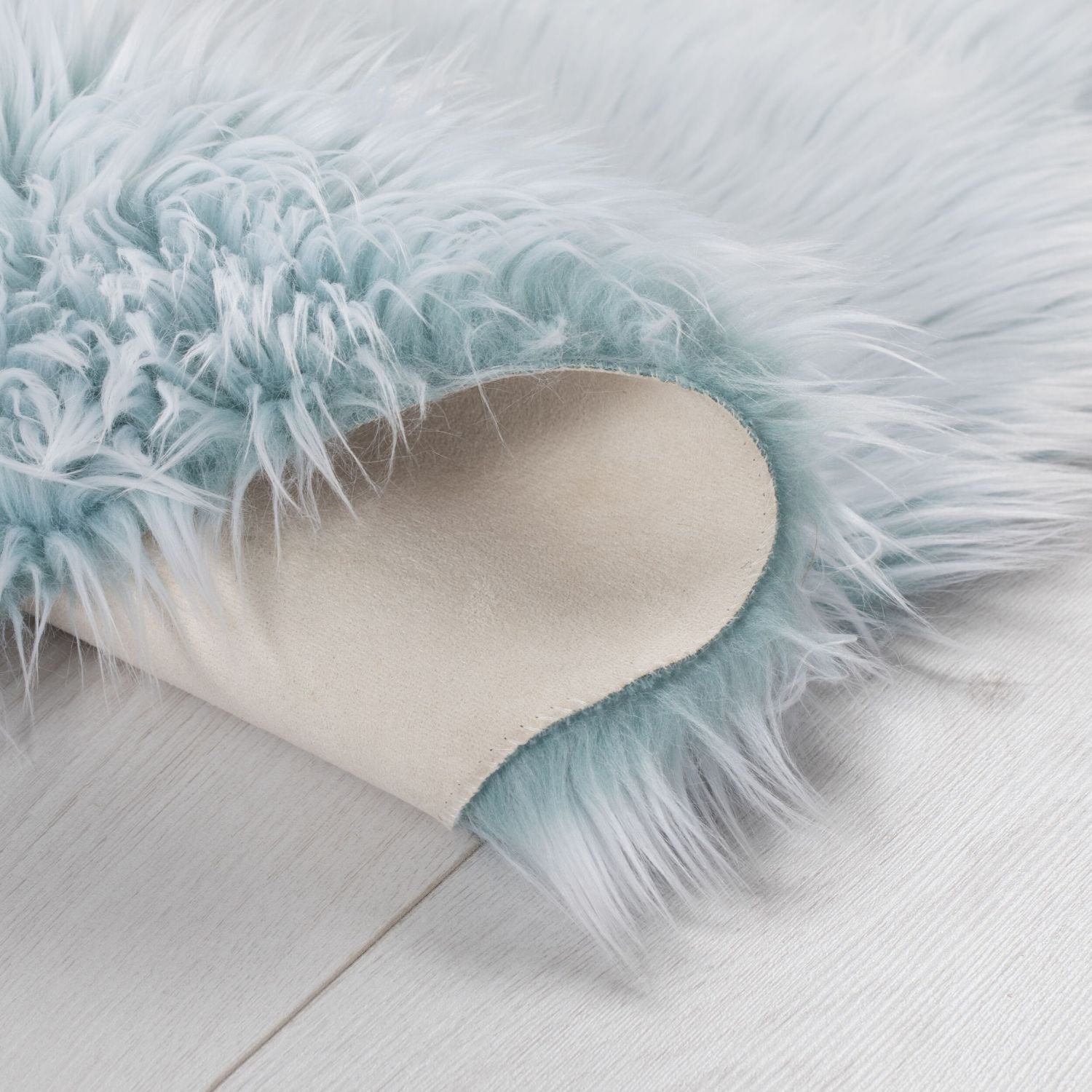 Blauw Tapijt Hoogpolig Vloerkleed Omid Fur Dierenvorm