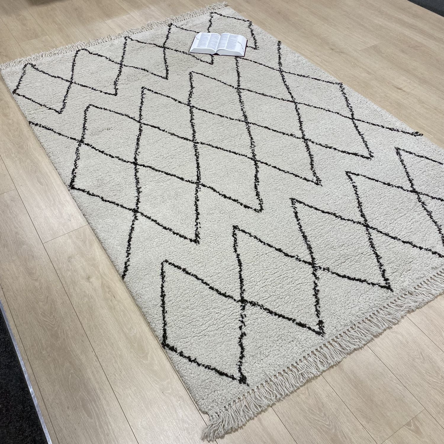 Beige Tapijt Dik Hoogpolig Vloerkleed Omid Berber