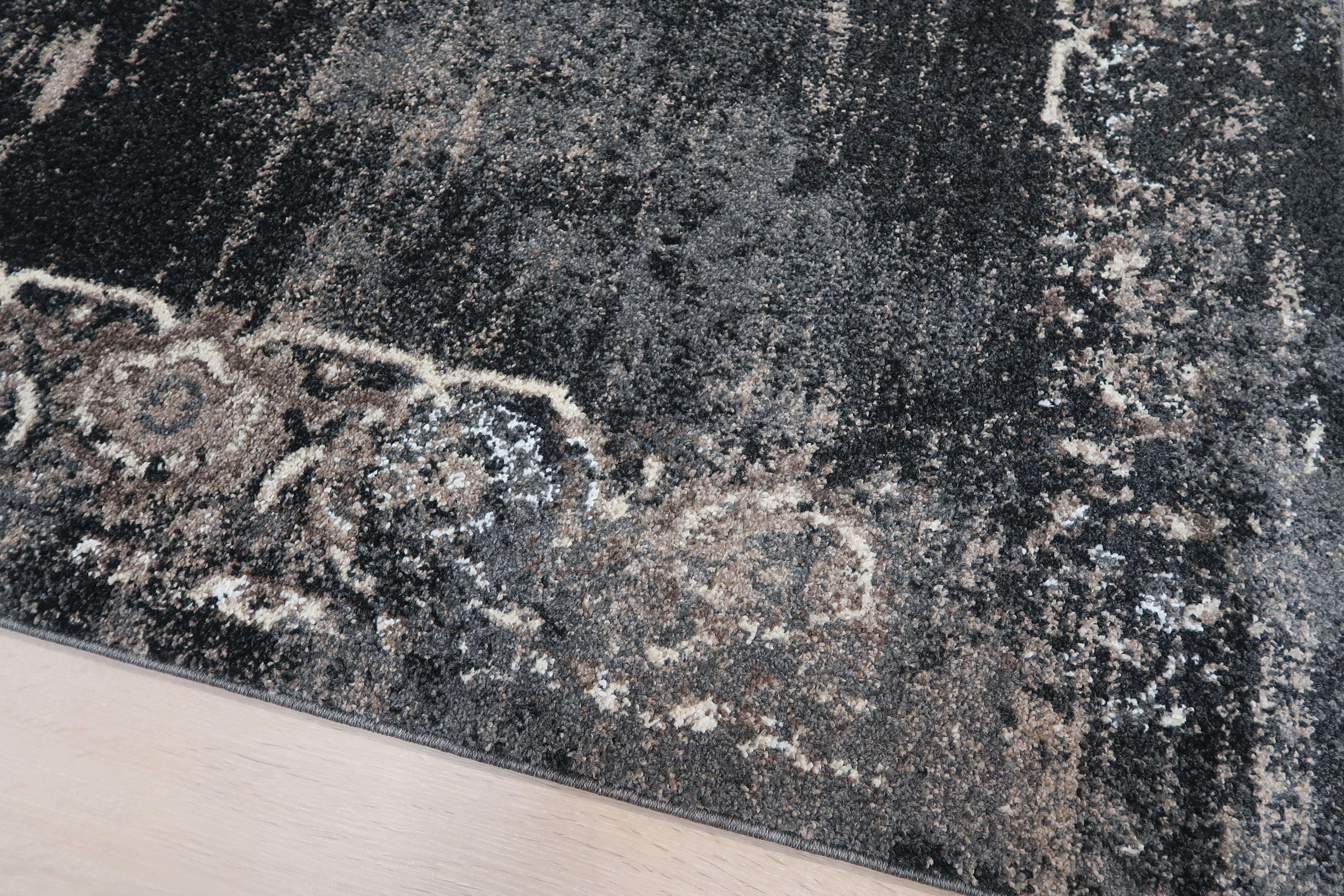 Omid Dark Night 200x290