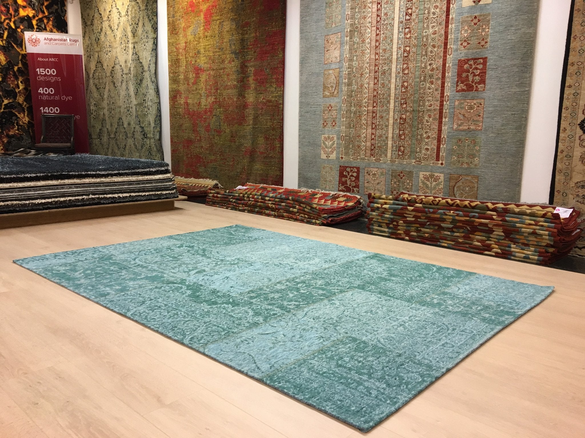 Elegant Blauwe Patchwork Vloerkleed - Omid Carpets