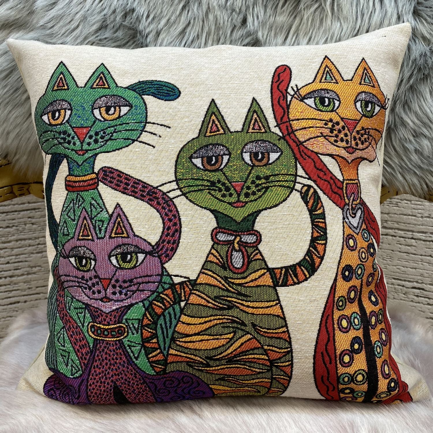 Cat Pillow 45x45cm - Pillow Cover - Cat Lover Gift - Cat Owner Gift - Cat Lover Gift Women - Cat Gifts for Cat Lovers - Fun Pillow