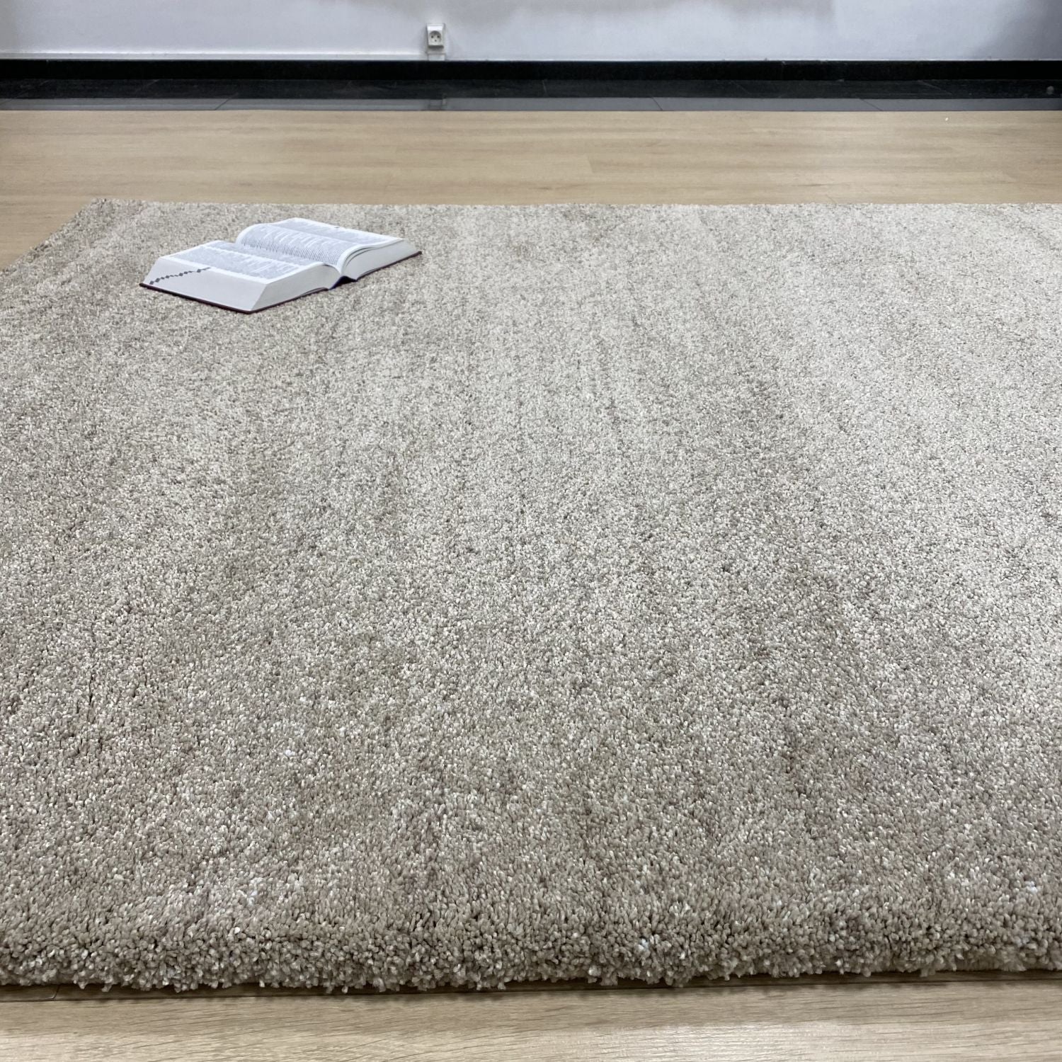 Beige Tapijt Dik Vloerkleed Omid Belgian Luxury Ultimate Thickness