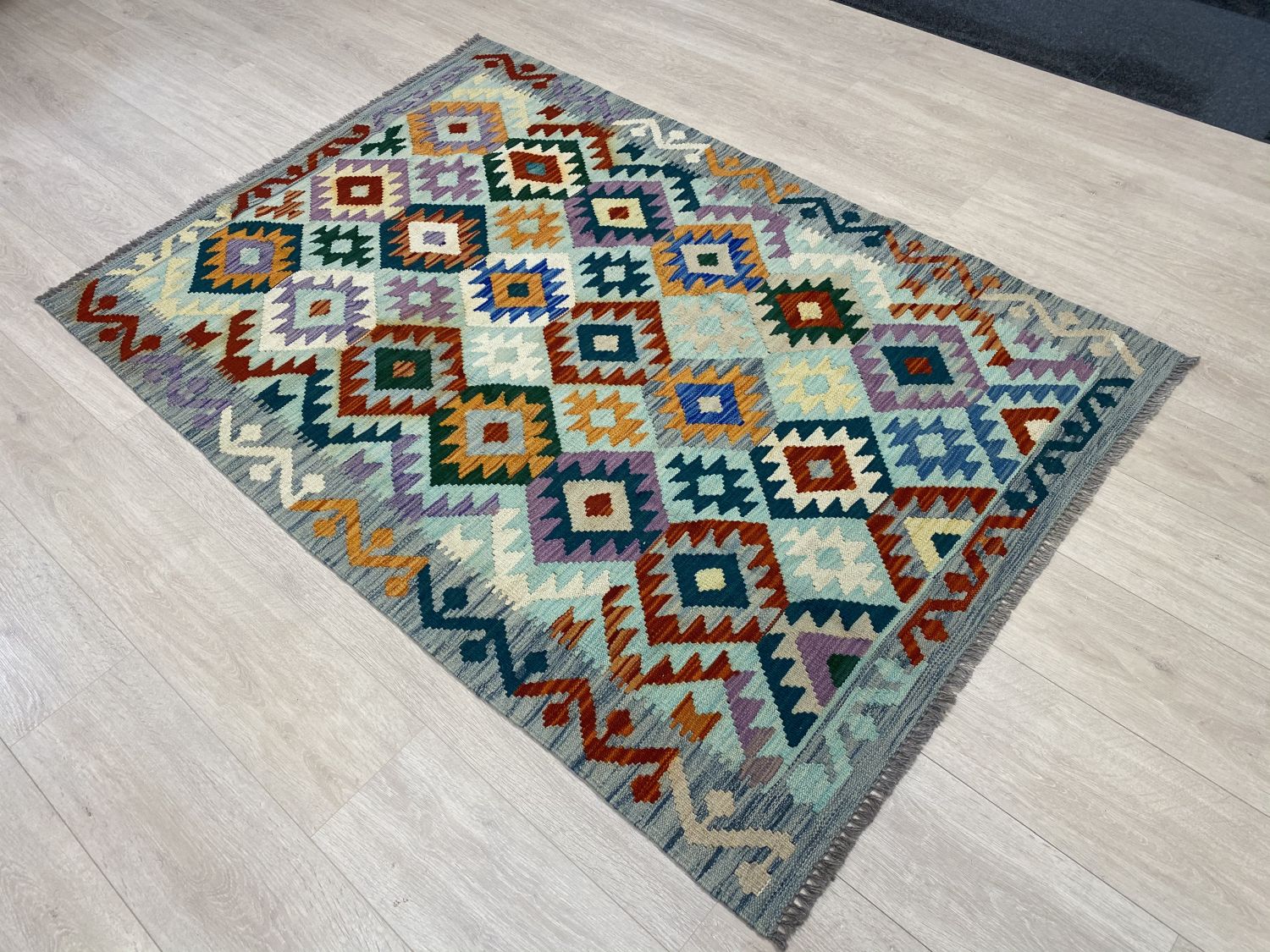 Kleurrijk Tapijt Laagpolig Handgeweven Wollen Vloerkleed - Omid Afghan Kelim 179x125cm
