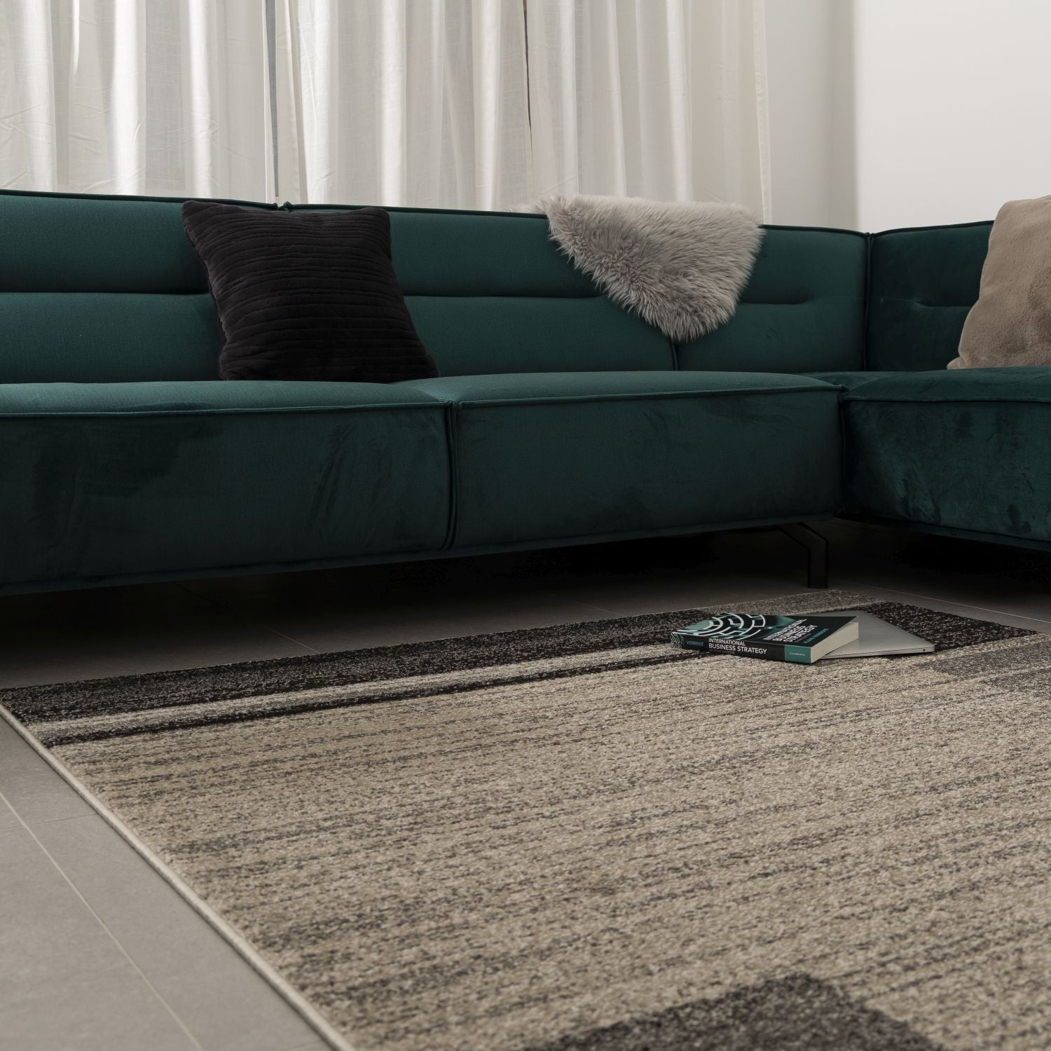 Beige met Grijs Tapijt Laagpolig Vloerkleed Omid Belgian Design