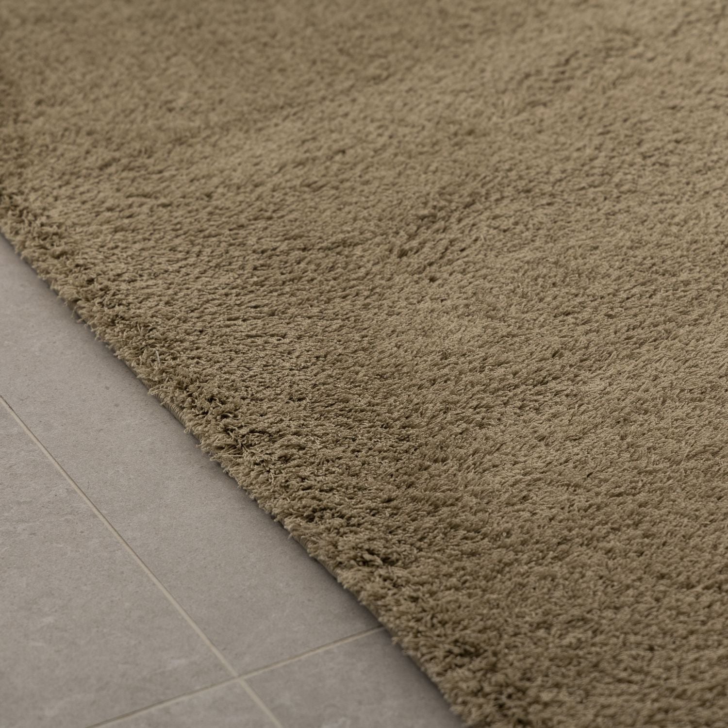 Beige/Taupe Hoogpolig Vloerkleed Omid Belgian Soft Scandinavisch Wasbaar Tapijt
