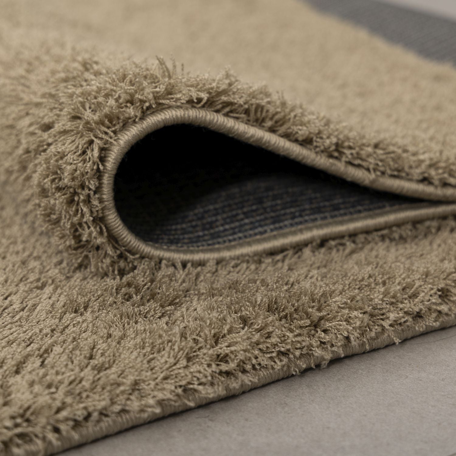Beige/Taupe Hoogpolig Vloerkleed Omid Belgian Soft Scandinavisch Wasbaar Tapijt