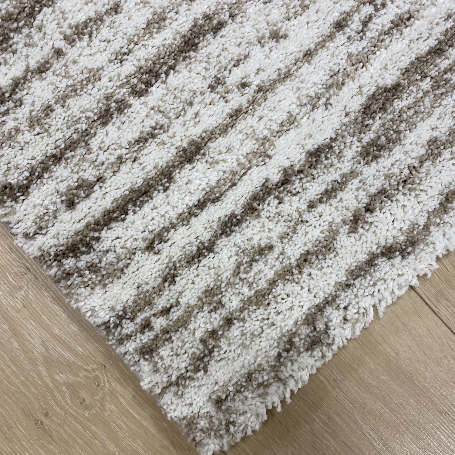 Wit/Beige Tapijt Dik Laagpolig Vloerkleed Omid Belgian Luxury