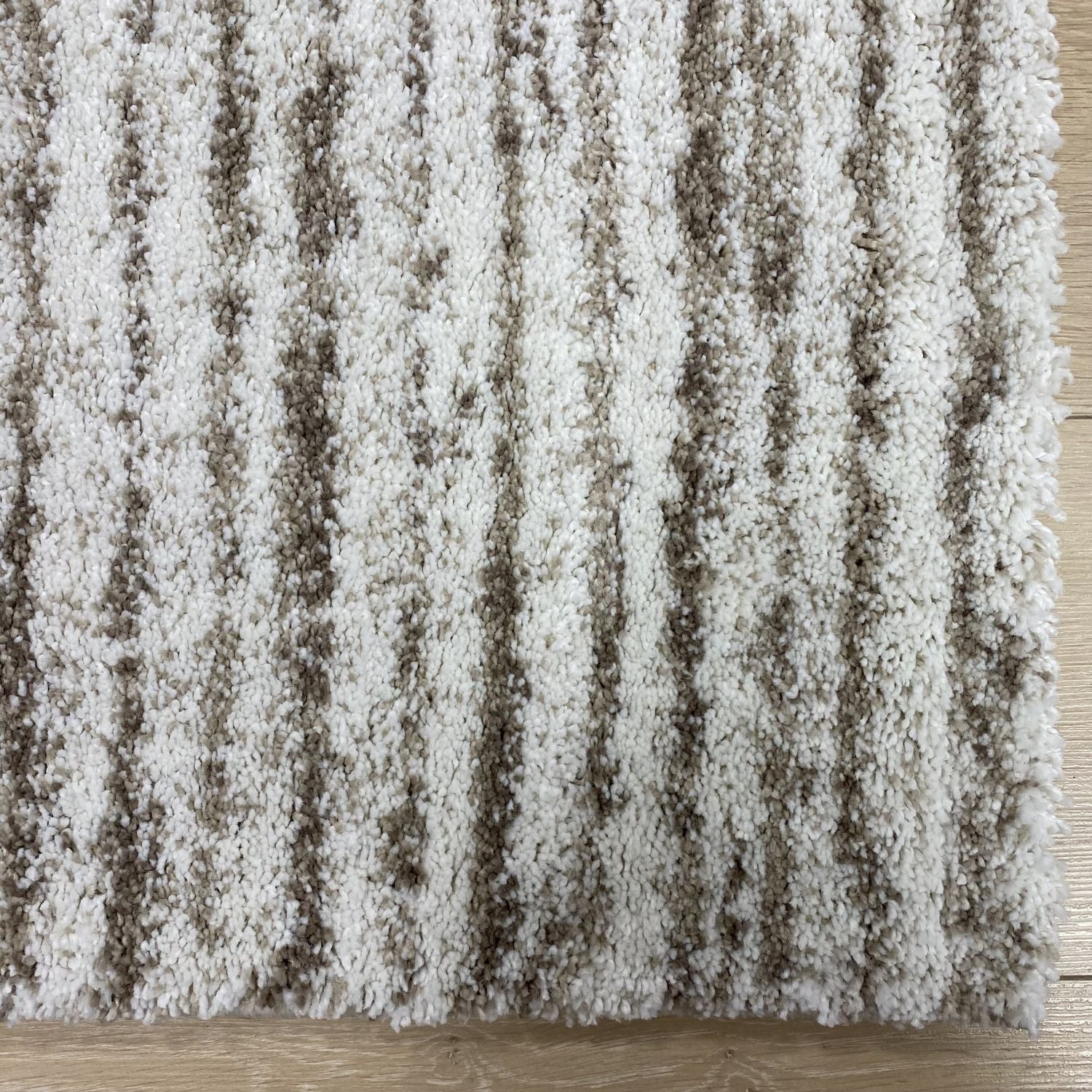 Wit/Beige Tapijt Dik Laagpolig Vloerkleed Omid Belgian Luxury