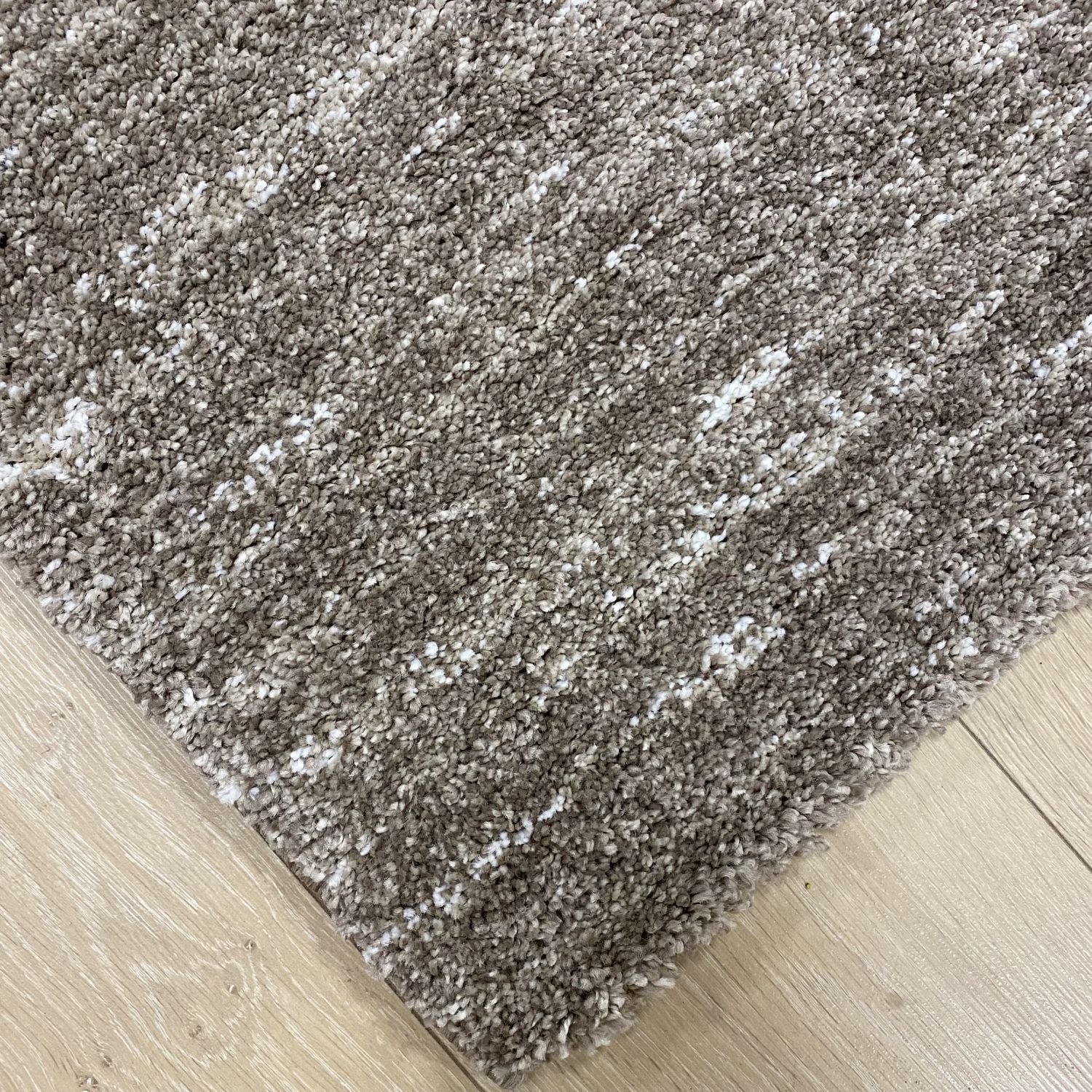Beige/Taupe Tapijt Dik Laagpolig Vloerkleed Omid Belgian Luxury