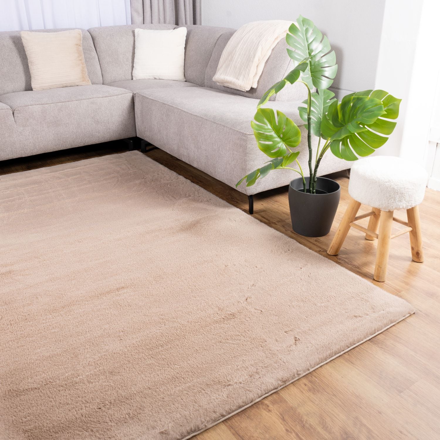Licht Beige Tapijt Hoogpolig Vloerkleed met Anti-Slip – Omid Soft Fluffy – Superzacht Modern Tapijt - Omid Carpets