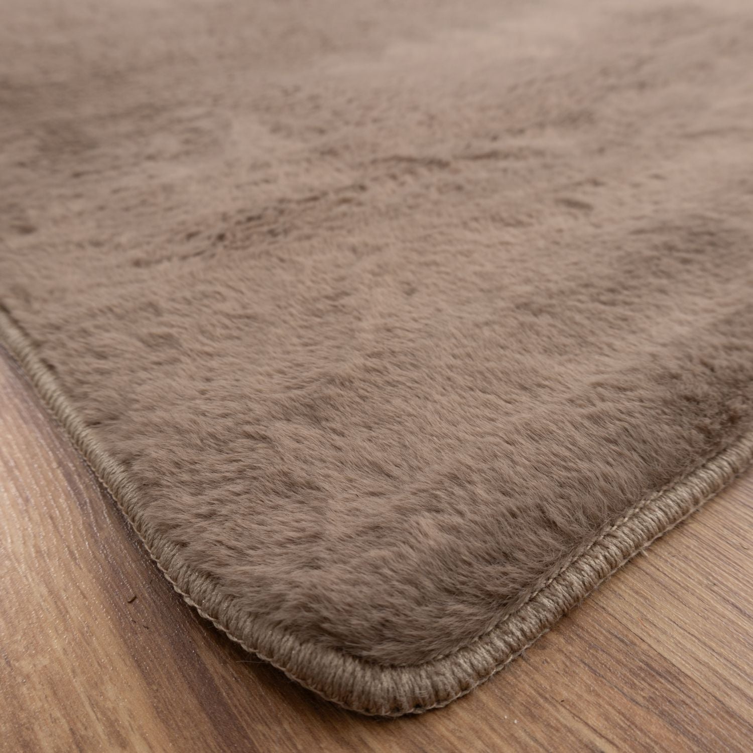Taupe Tapijt Laagpolig Vloerkleed Omid Thin Fluffy