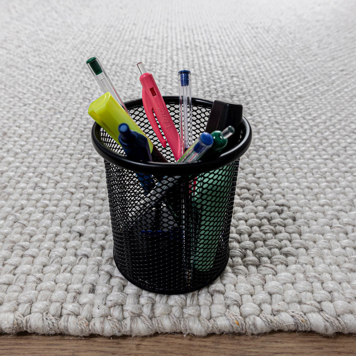 Handgewebter Wollteppich mit kurzem Flor Omid Wool
