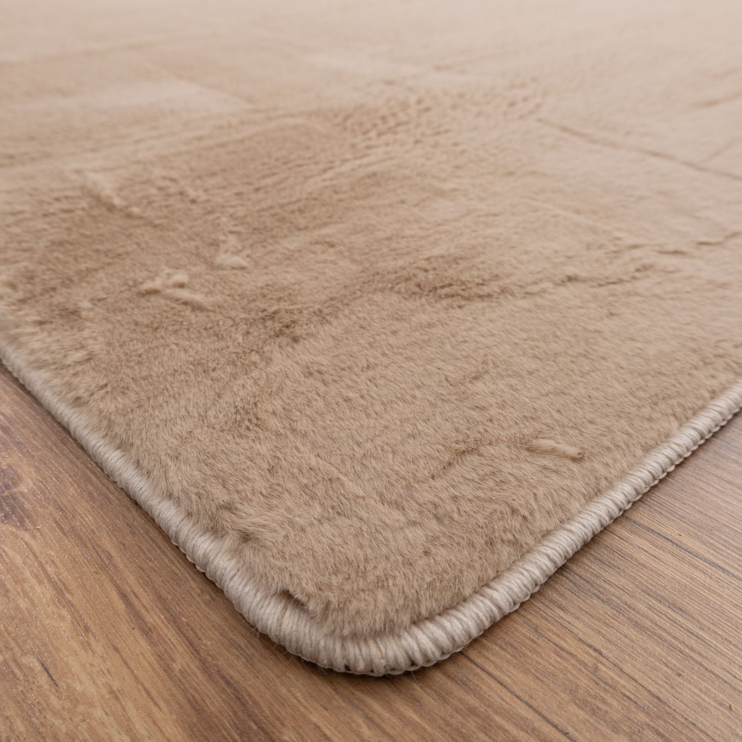 Beige Tapijt Laagpolig Vloerkleed Omid Thin Fluffy