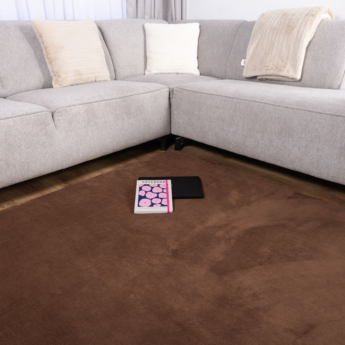 Tapis brun à poils courts Omid Brown Simplicity