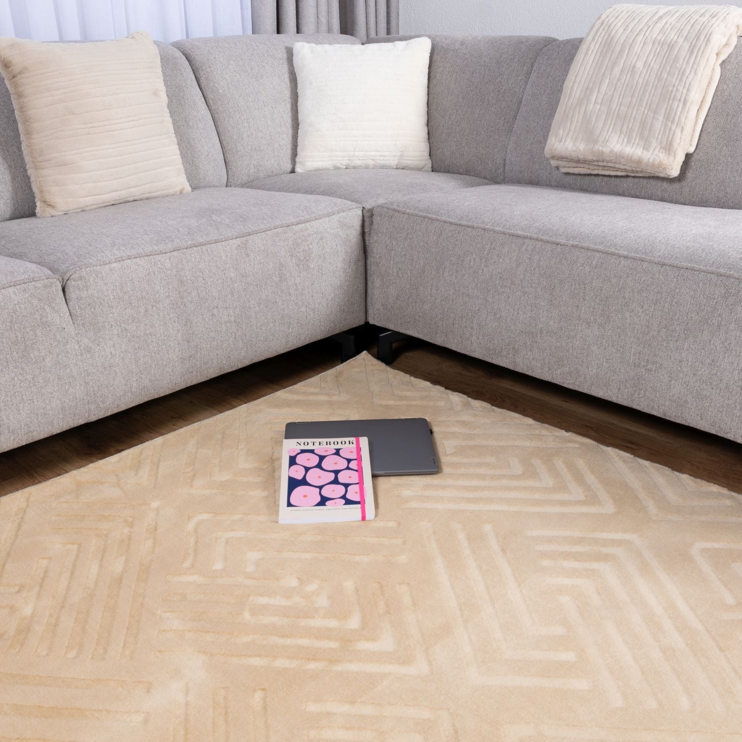 Beige Tapijt Wasbaar Laagpolig Vloerkleed met Anti Slip Omid Japandi Stijl Wasbaar op 30° - Omid Carpets
