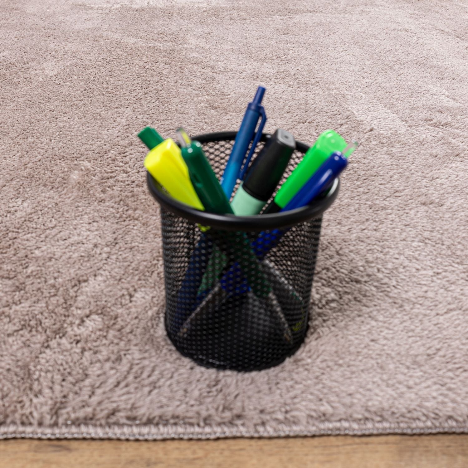 Taupe Tapijt Wasbaar Laagpolig Vloerkleed met Anti Slip Omid Soft Comfort Wasbaar op 30° - Omid Carpets