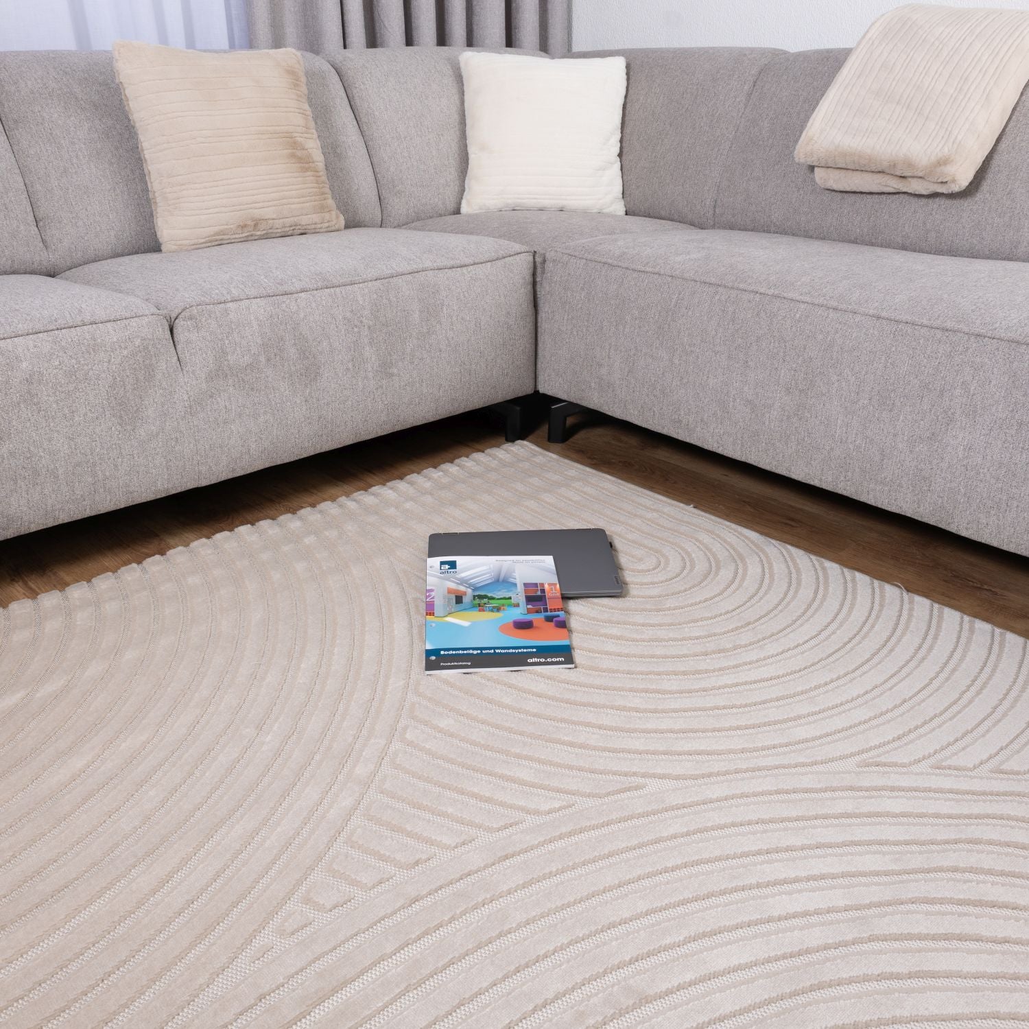 Beige Tapijt Laagpolig Vloerkleed Omid Soft Japandi
